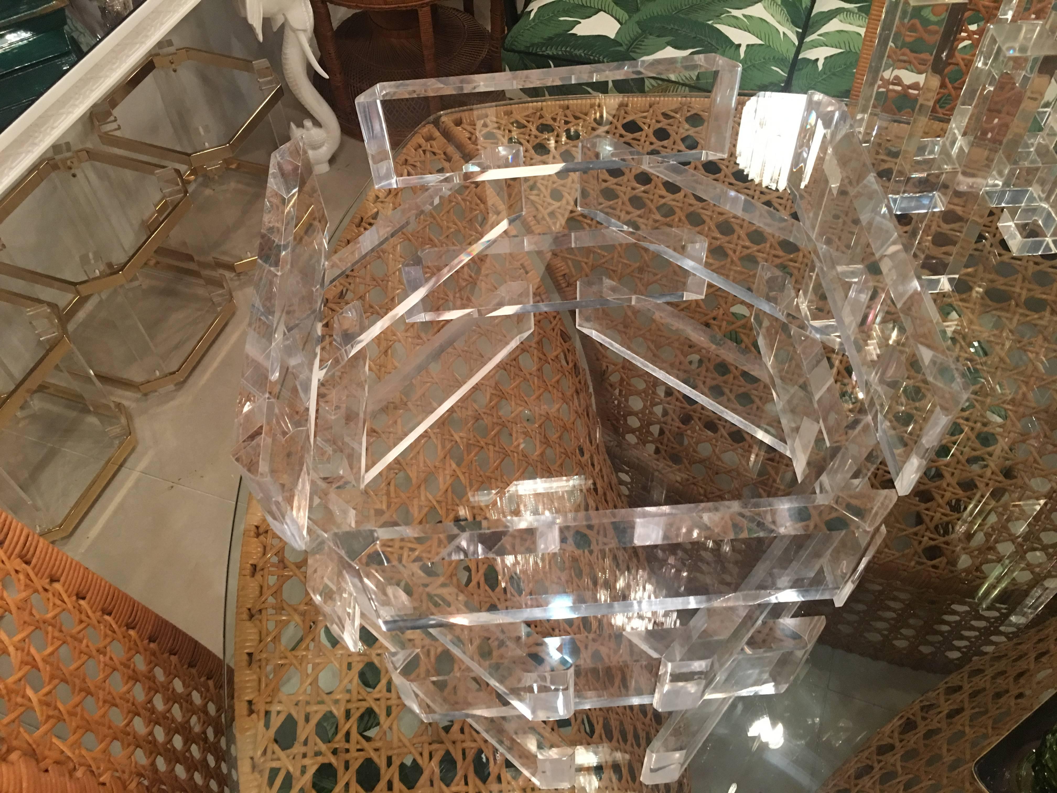 Vintage Lucite Octogonal Stacked Coffee Cocktail Table Hollywood Regency In Good Condition For Sale In West Palm Beach, FL
