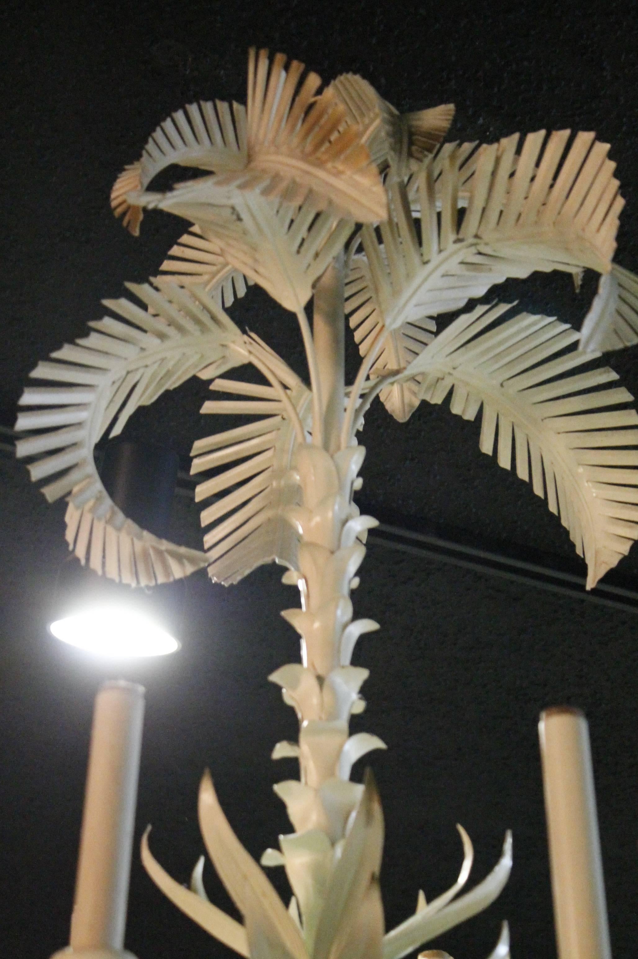 Palm Tree Frond Chandelier Serge Roche Style Metal Tole Italian Palm Beach  In Good Condition In West Palm Beach, FL