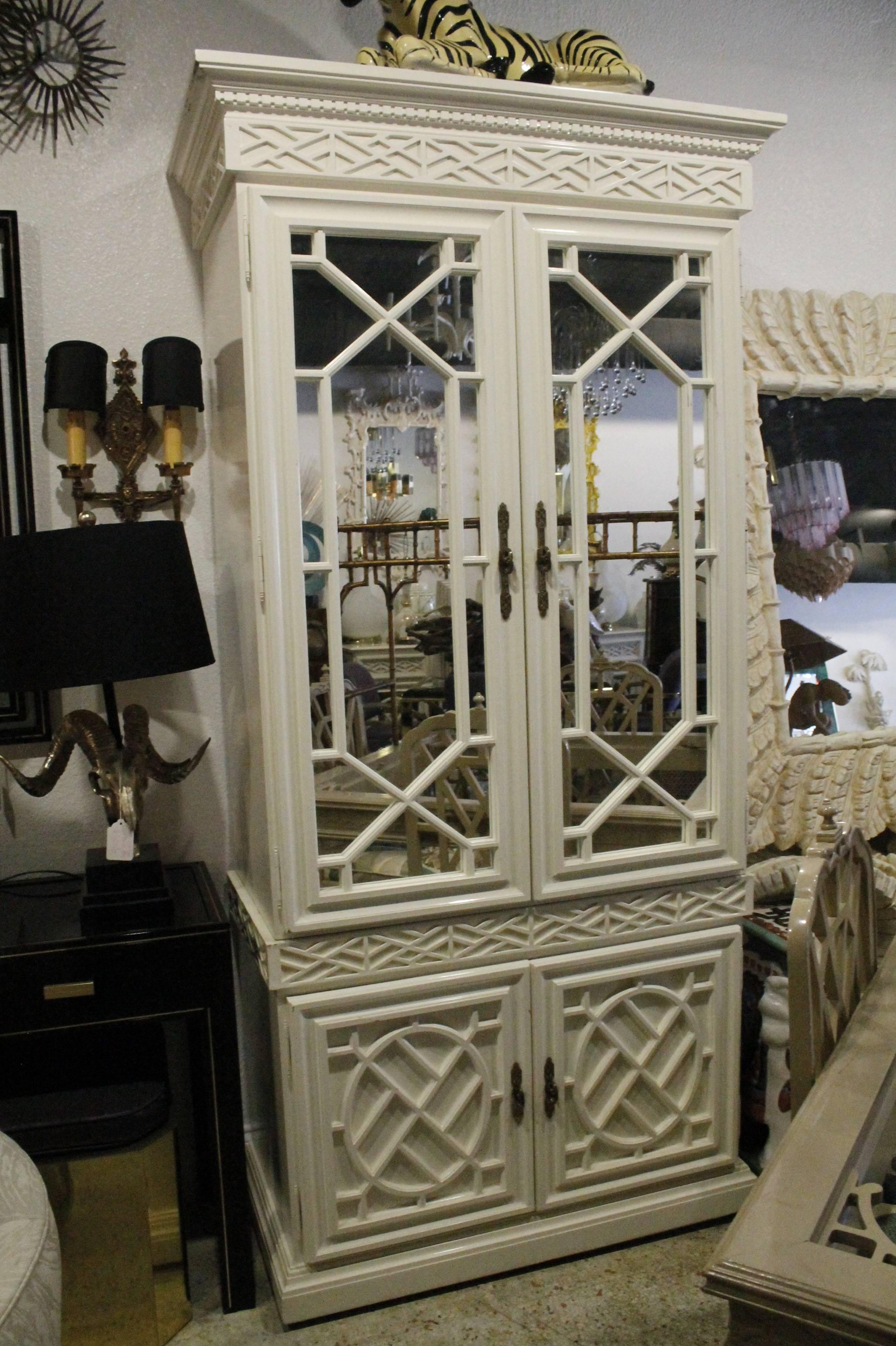 American Vintage Fretwork Chinese Chippendale Cabinet Mirror Chinoiserie Bar China 