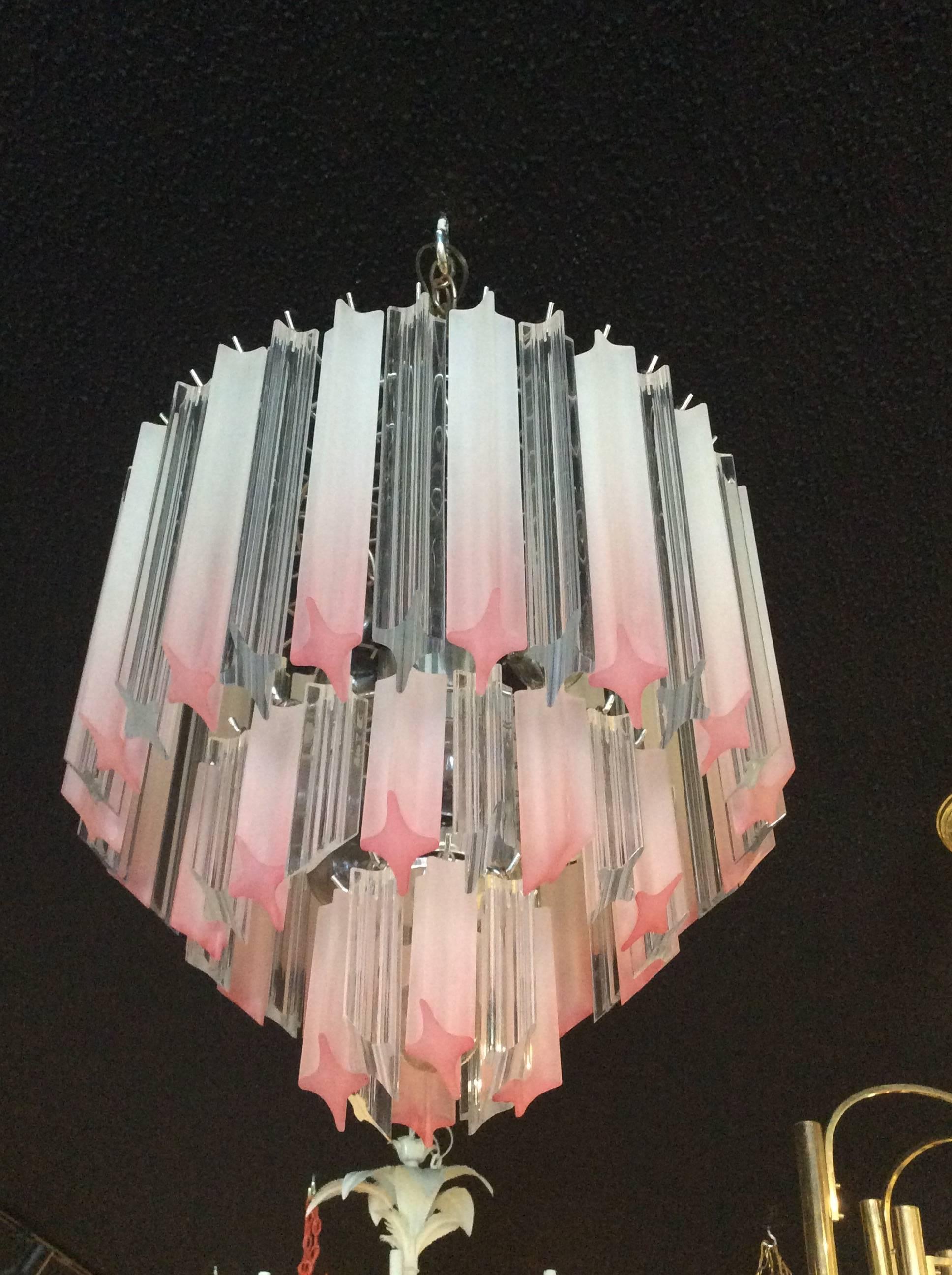  Pink Lucite Chandelier Vintage Three-Tier Hollywood Regency Palm Beach Chrome In Excellent Condition In West Palm Beach, FL