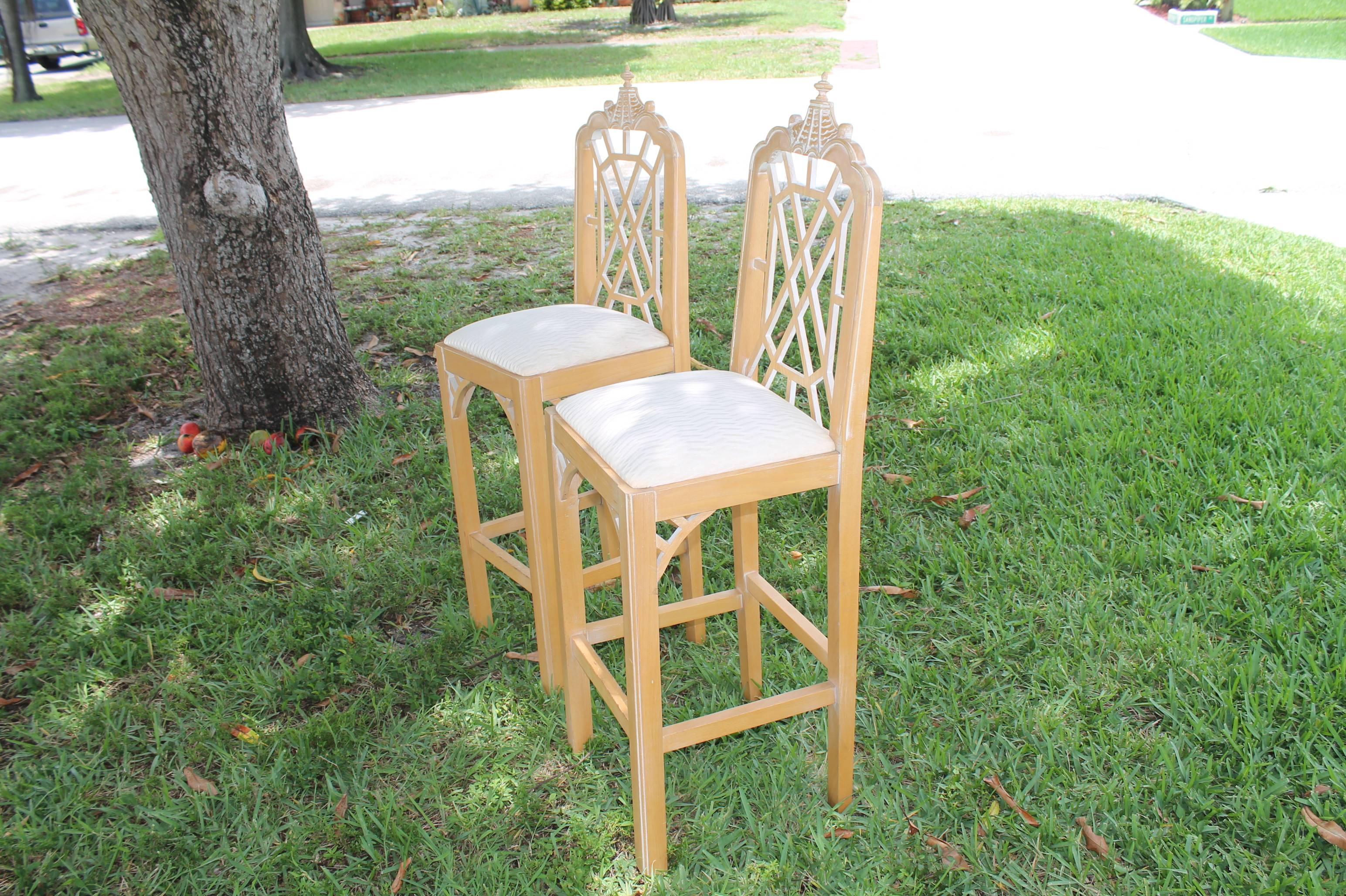 Vintage Pair of Pagoda Bar Stools, Fret Chinese Chippendale Chinoiserie In Good Condition In West Palm Beach, FL