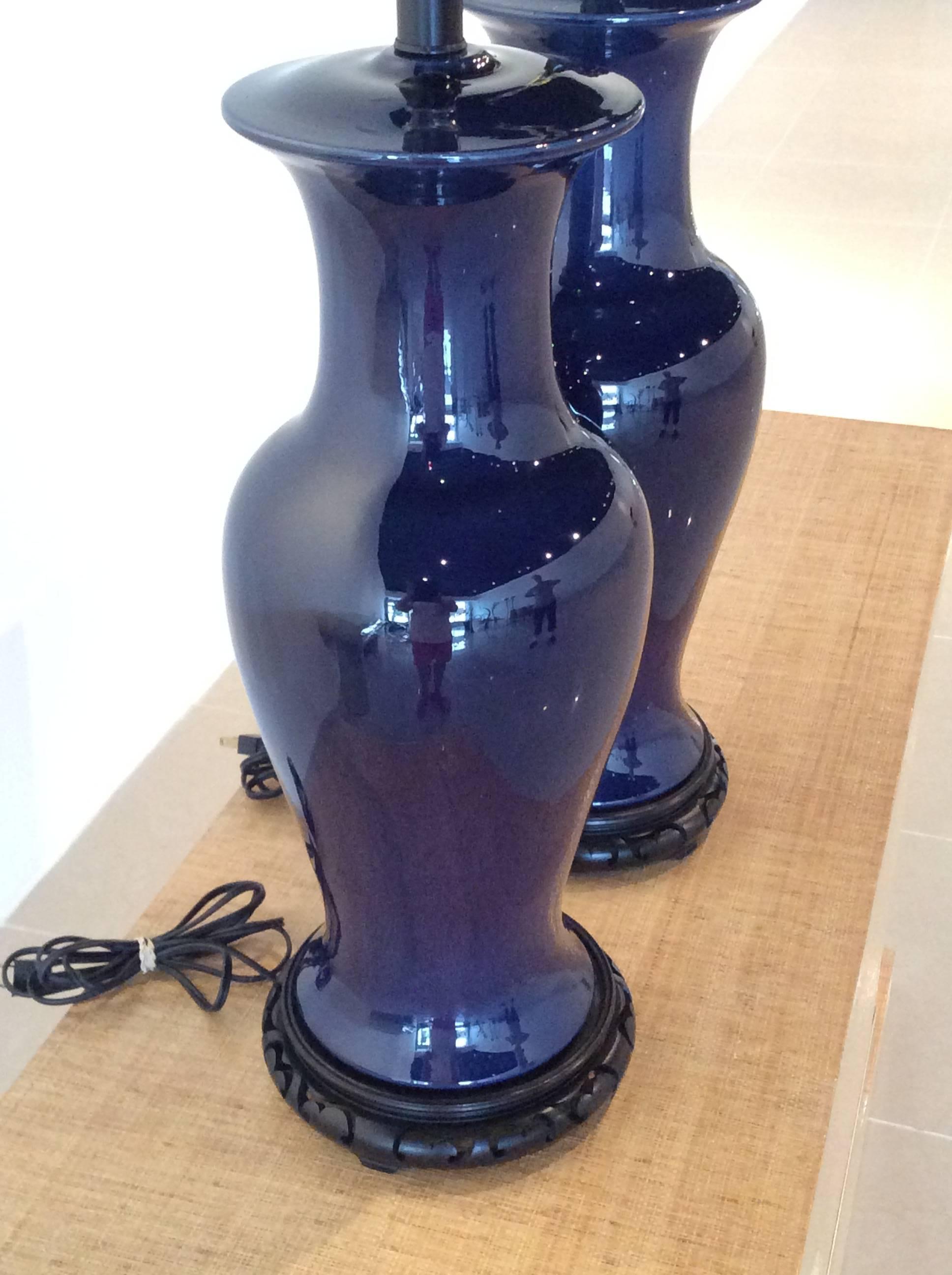 Ceramic Ginger Jar Vintage Pair of Navy Cobalt Blue Pagoda Table Lamps, Oriental Asian For Sale