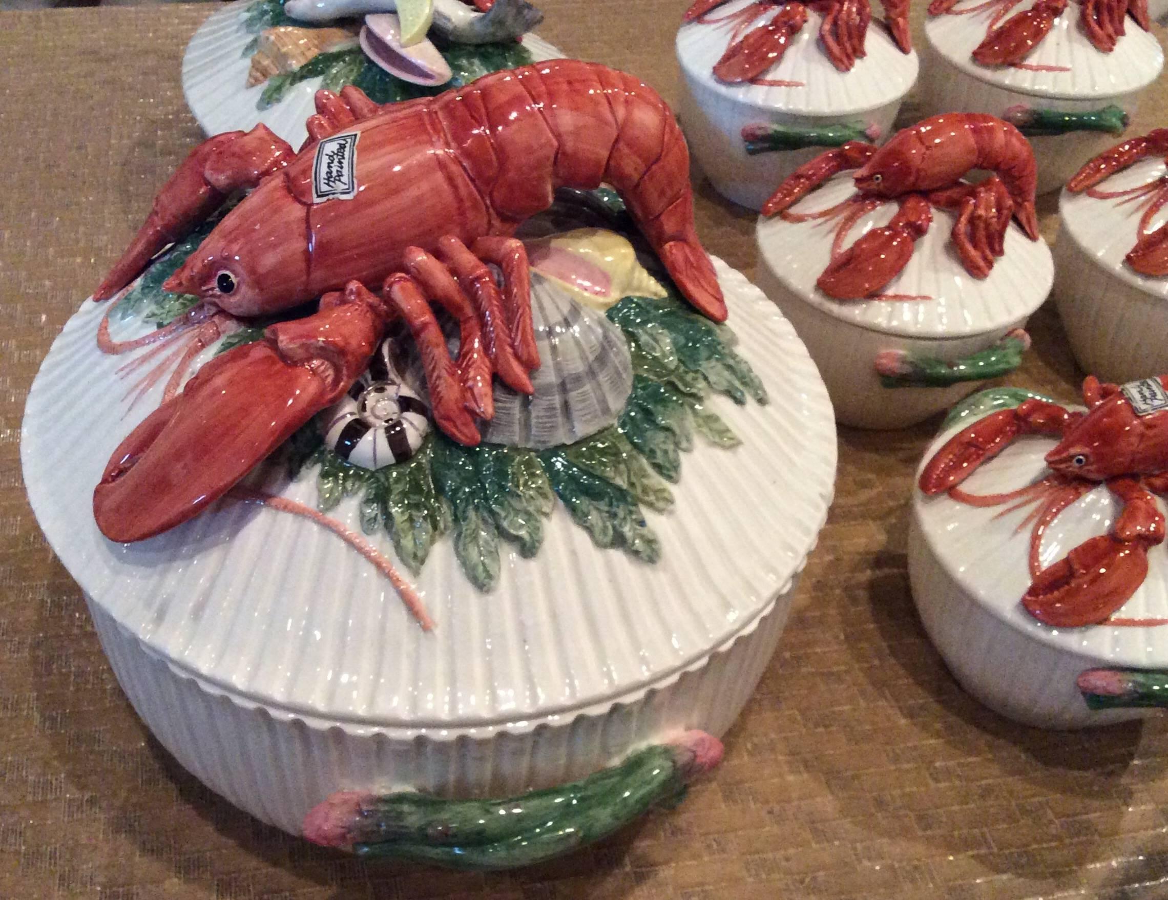 M Fitz & Floyd Soup Bowls Lobster Vintage 11 Piece Coral Fish Palm Beach In Excellent Condition In West Palm Beach, FL