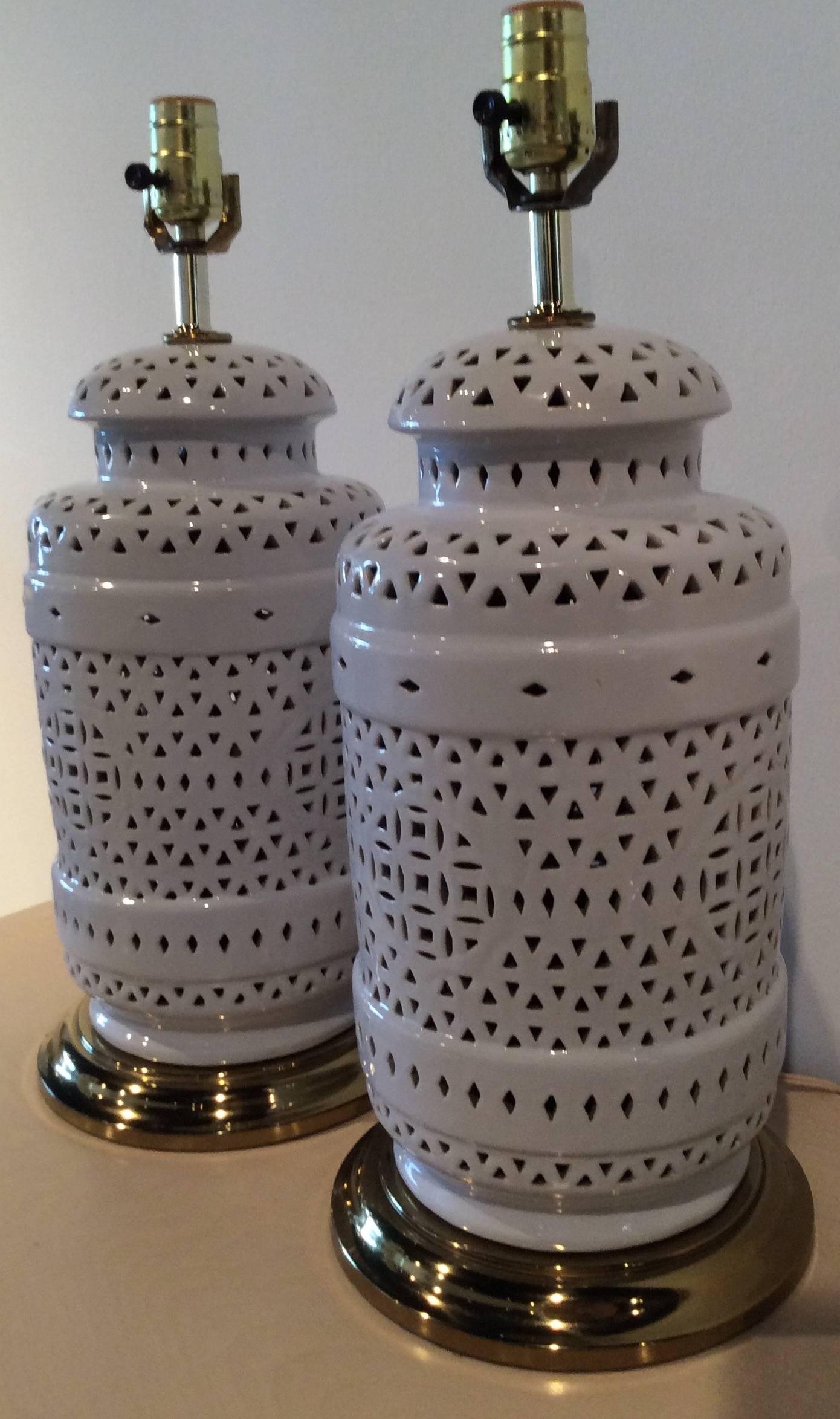Hollywood Regency  Pierced Chine De Blanc Asian Vintage Ginger Jar Table Lamps Brass