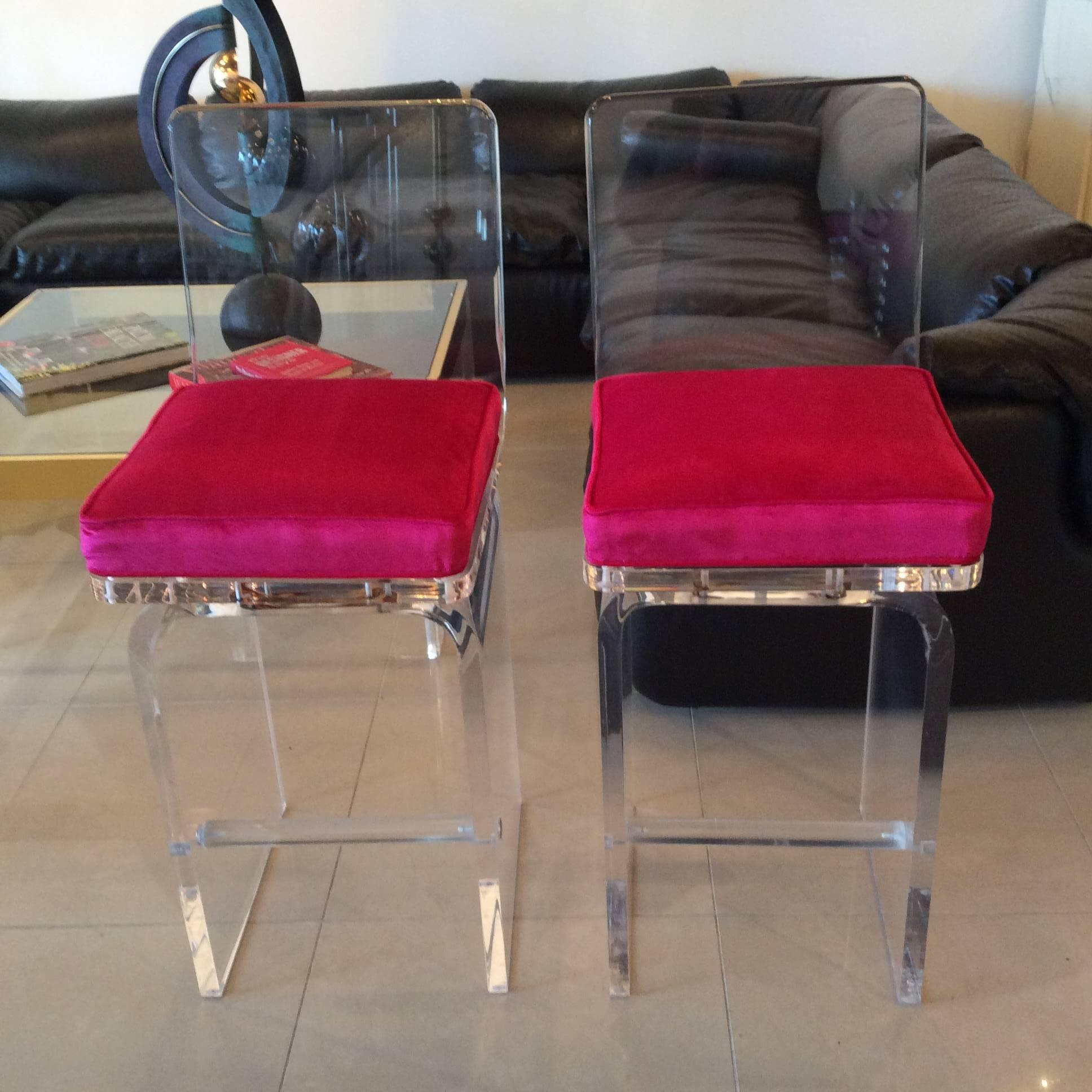 Amazing pair of vintage CHJ Charles Hollis Jones waterfall Lucite swivel barstools, counter stools, newly upholstered in a pink velvet. Great Hollywood Regency, Glamour feel!