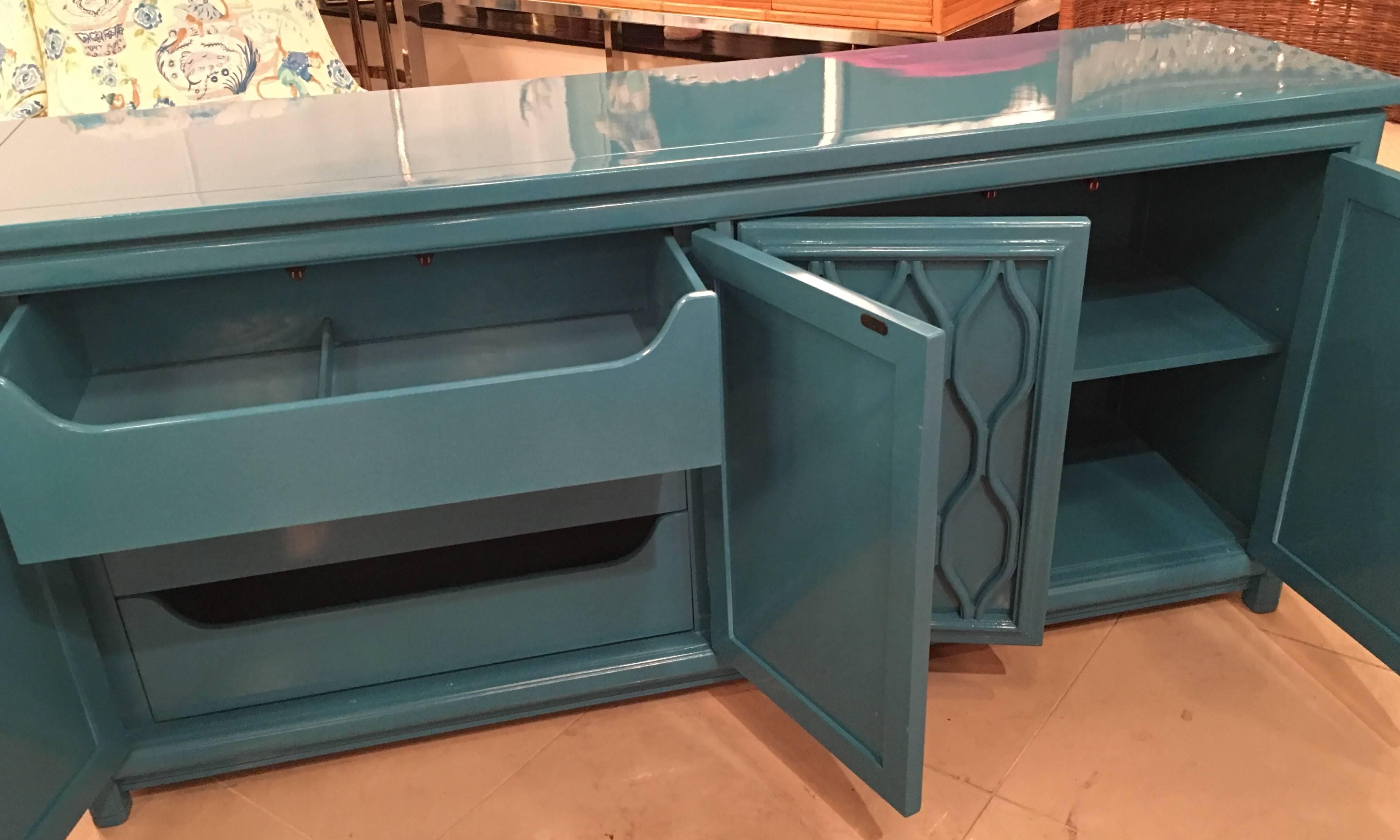 Late 20th Century Lacquered Credenza Buffet Sideboard Blue Teal Dresser Hollywood Regency Vintage 