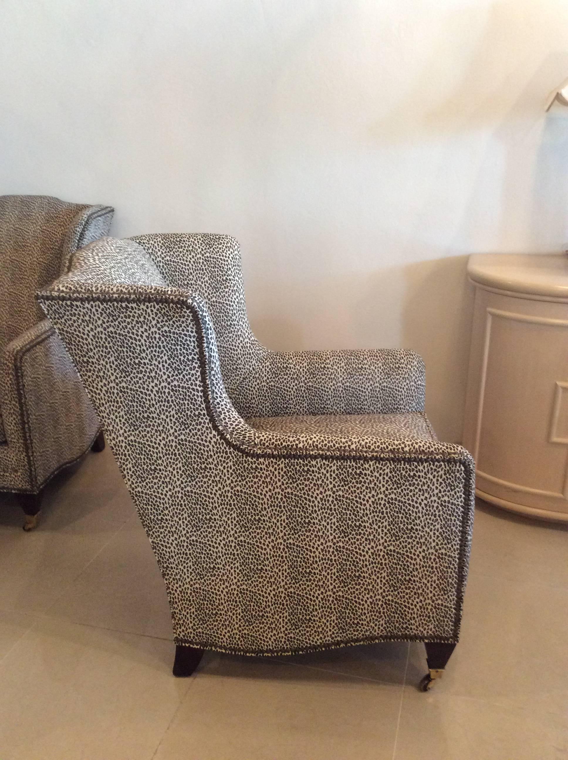Pair Wingback Animal Print Chairs Nailhead Club Lounge Armchairs by Henredon In Excellent Condition In West Palm Beach, FL