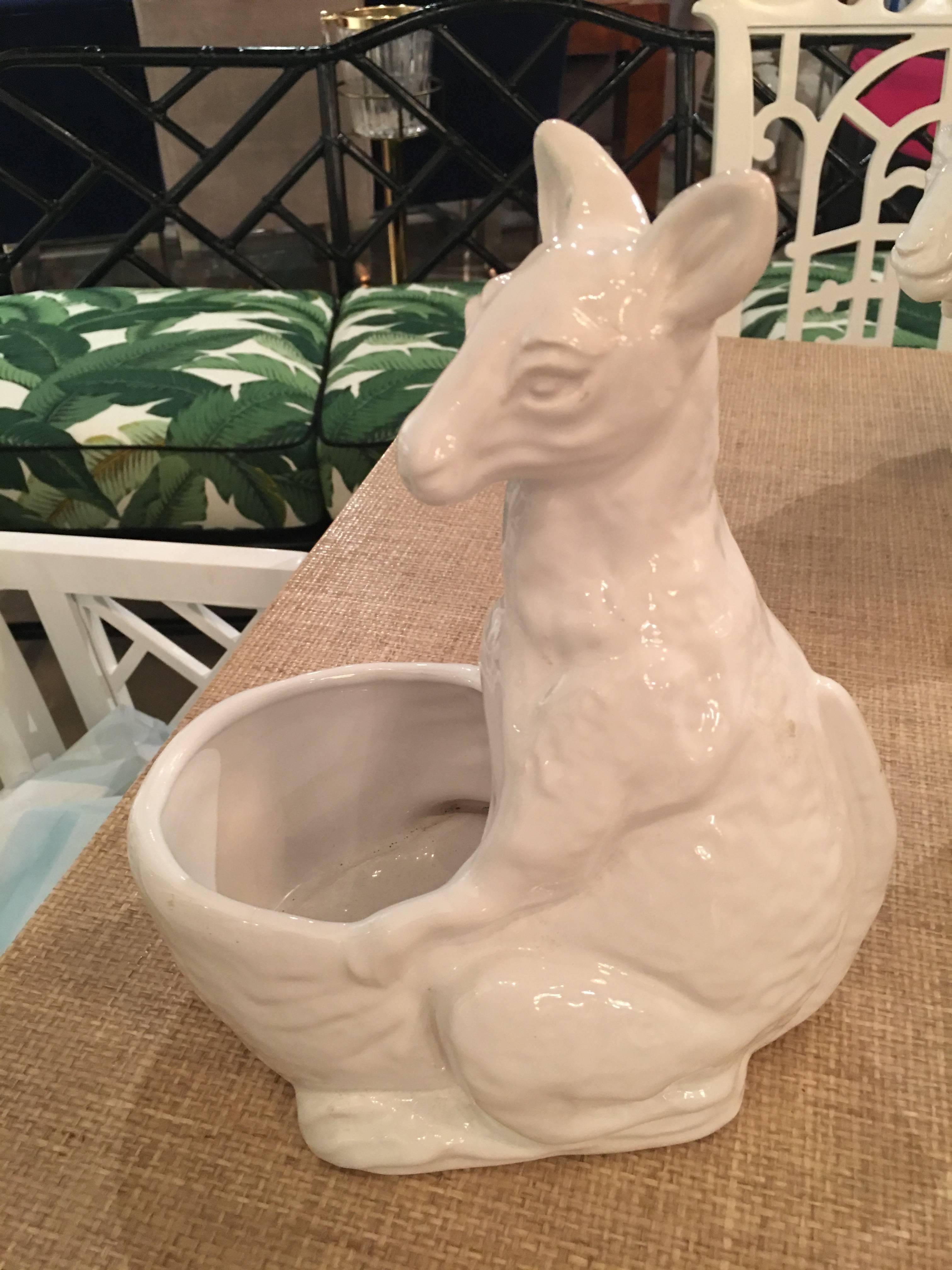 Kangaroo Ceramic Planter Pot Made in Italy Bonwit Teller Italian Statue Vintage In Excellent Condition For Sale In West Palm Beach, FL