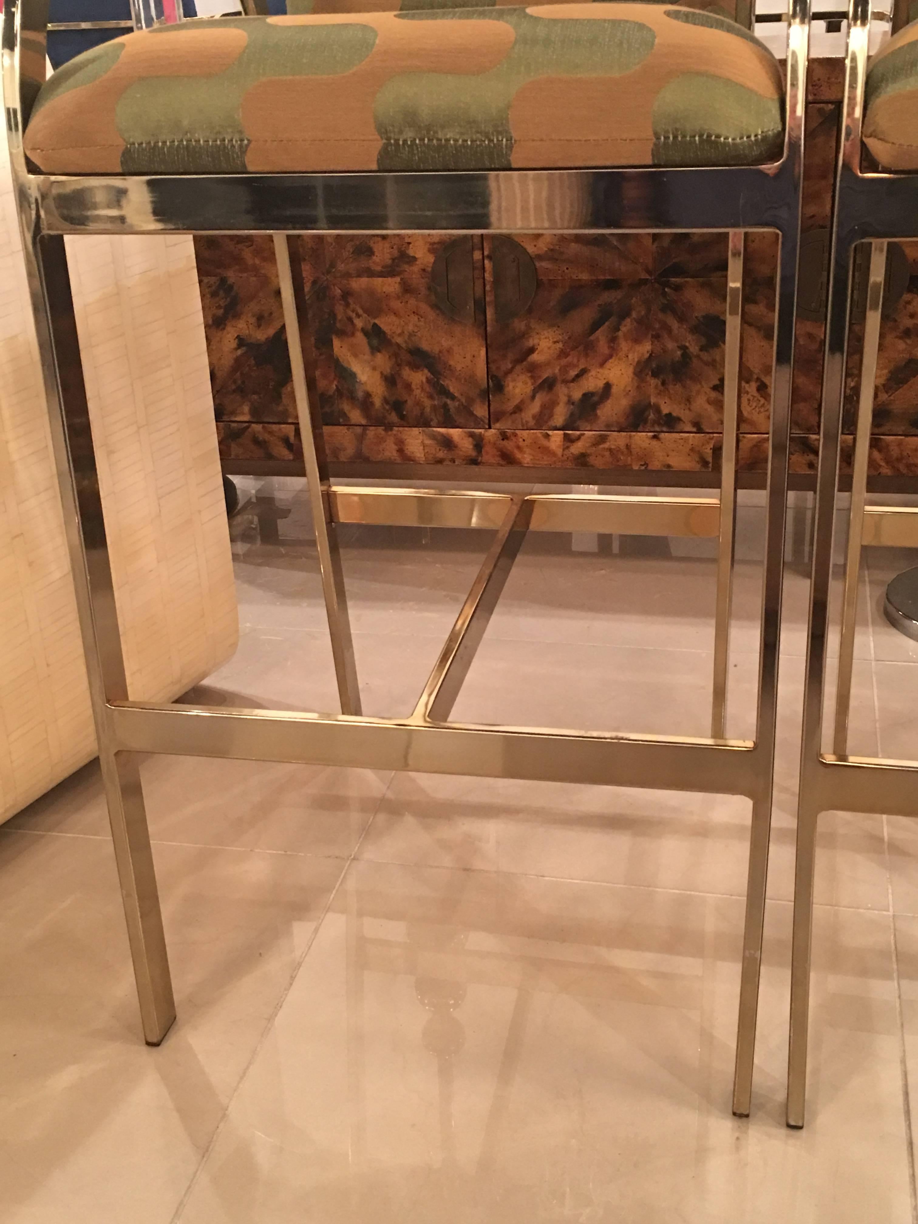 Brass Gold Arm Barstools Stools Vintage Set 3 Hollywood Regency DIA Upholstered In Good Condition For Sale In West Palm Beach, FL