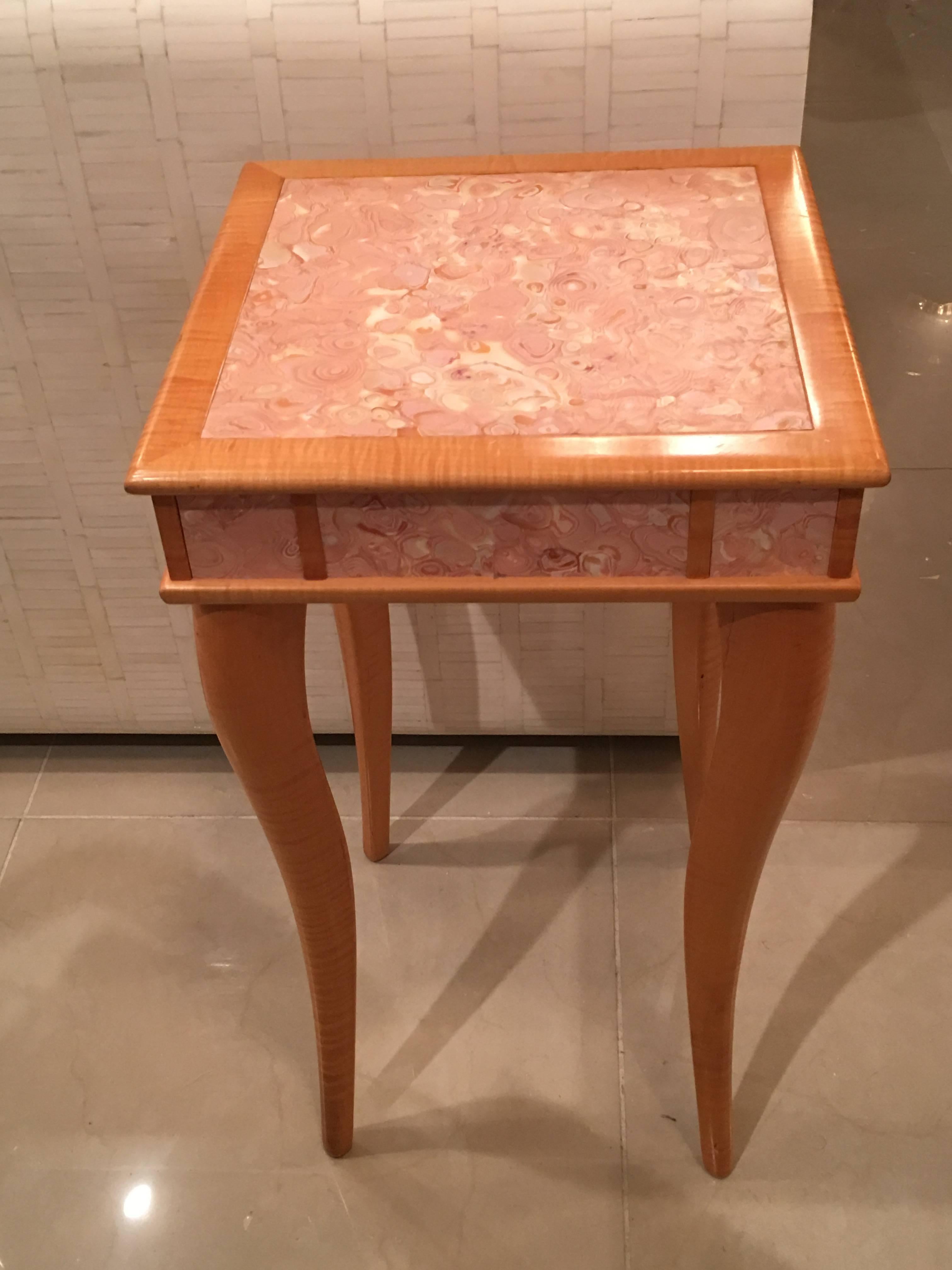 Pink Agate Marble Stone Bird's-Eye Maple Wood End Side Drink Table, Vintage For Sale 1
