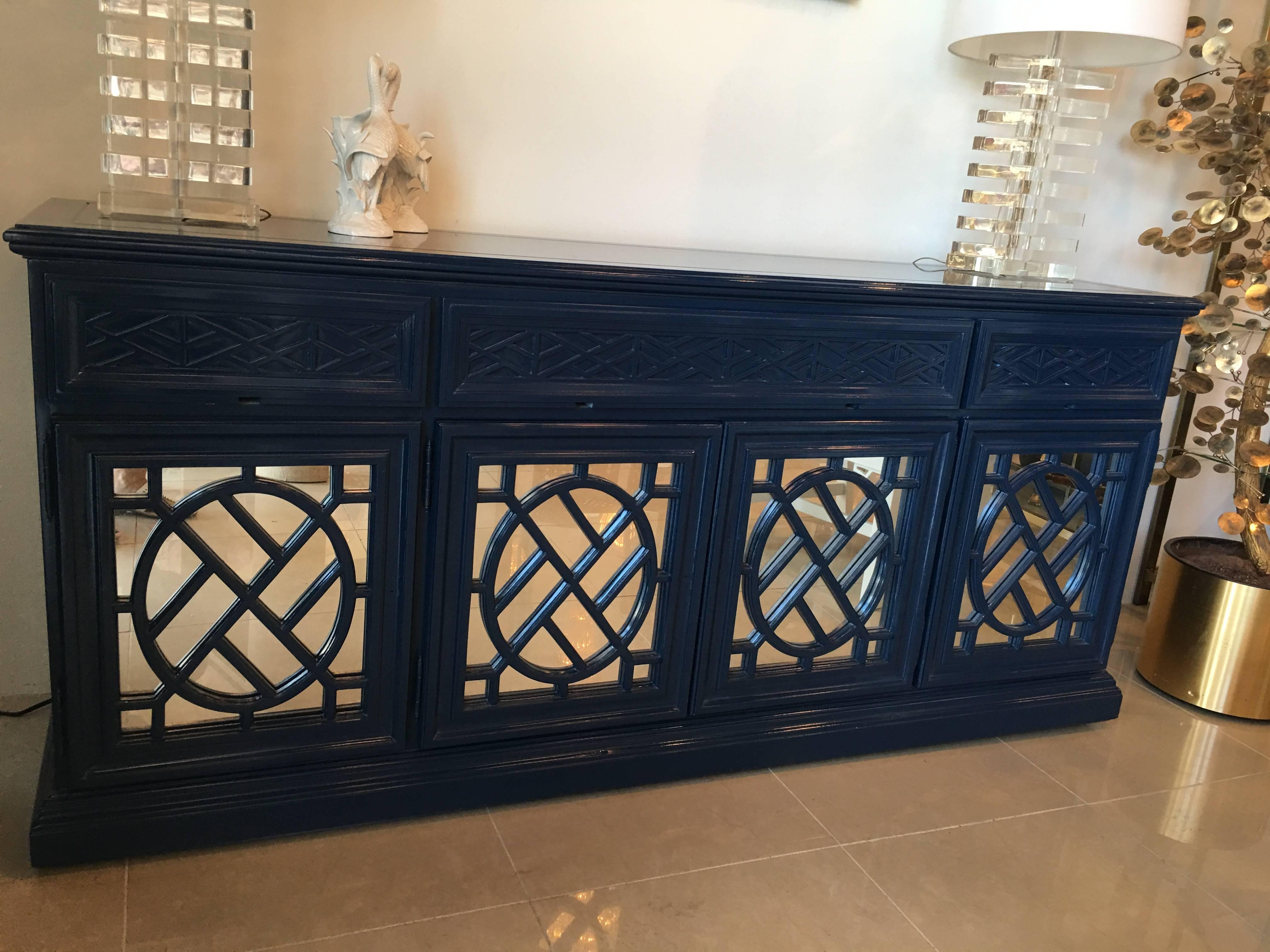 Chinese Chippendale Fretwork Credenza Sideboard Buffet Newly Lacquered Mirrored 1