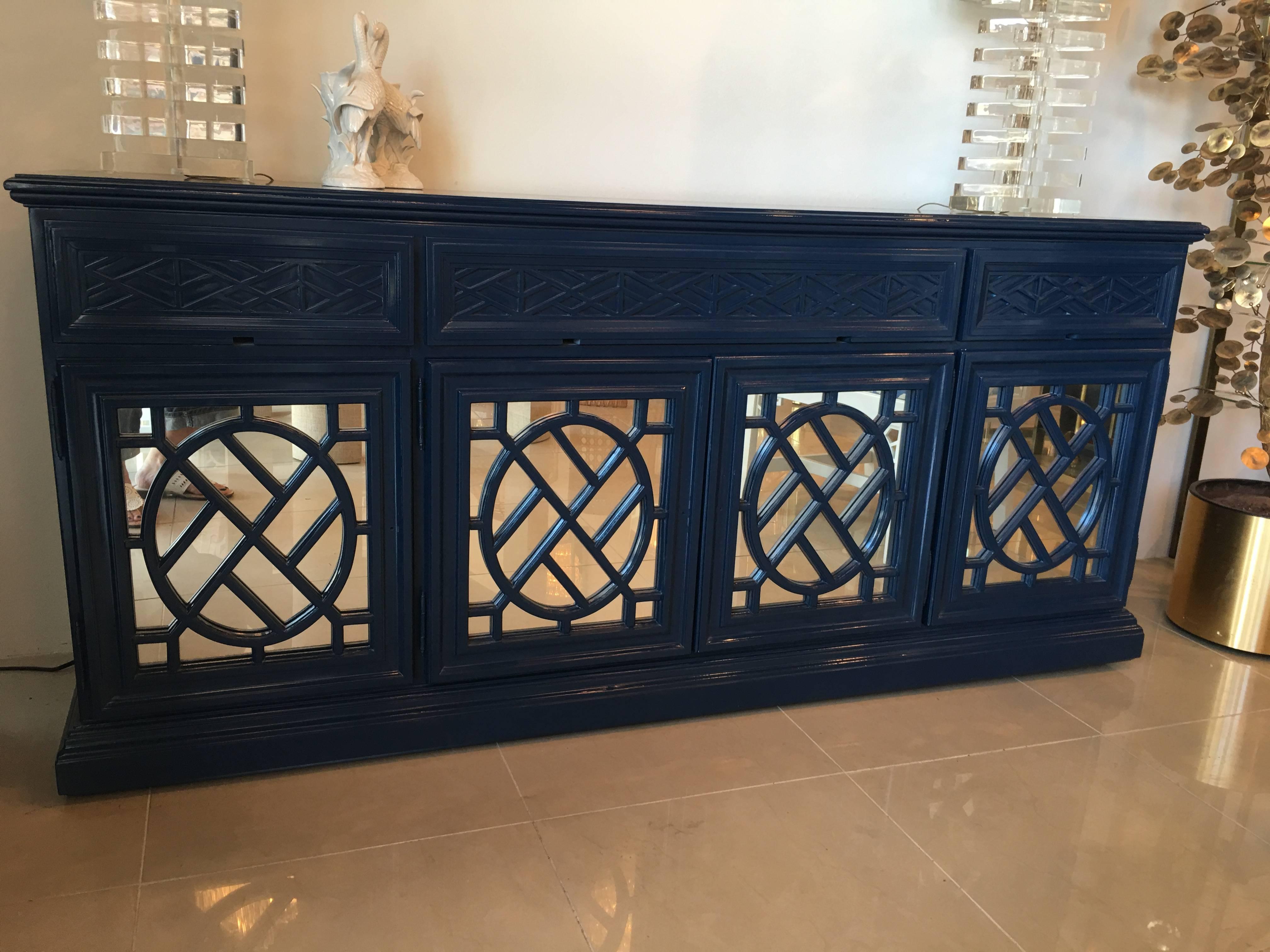 Chinese Chippendale Fretwork Credenza Sideboard Buffet Newly Lacquered Mirrored 2