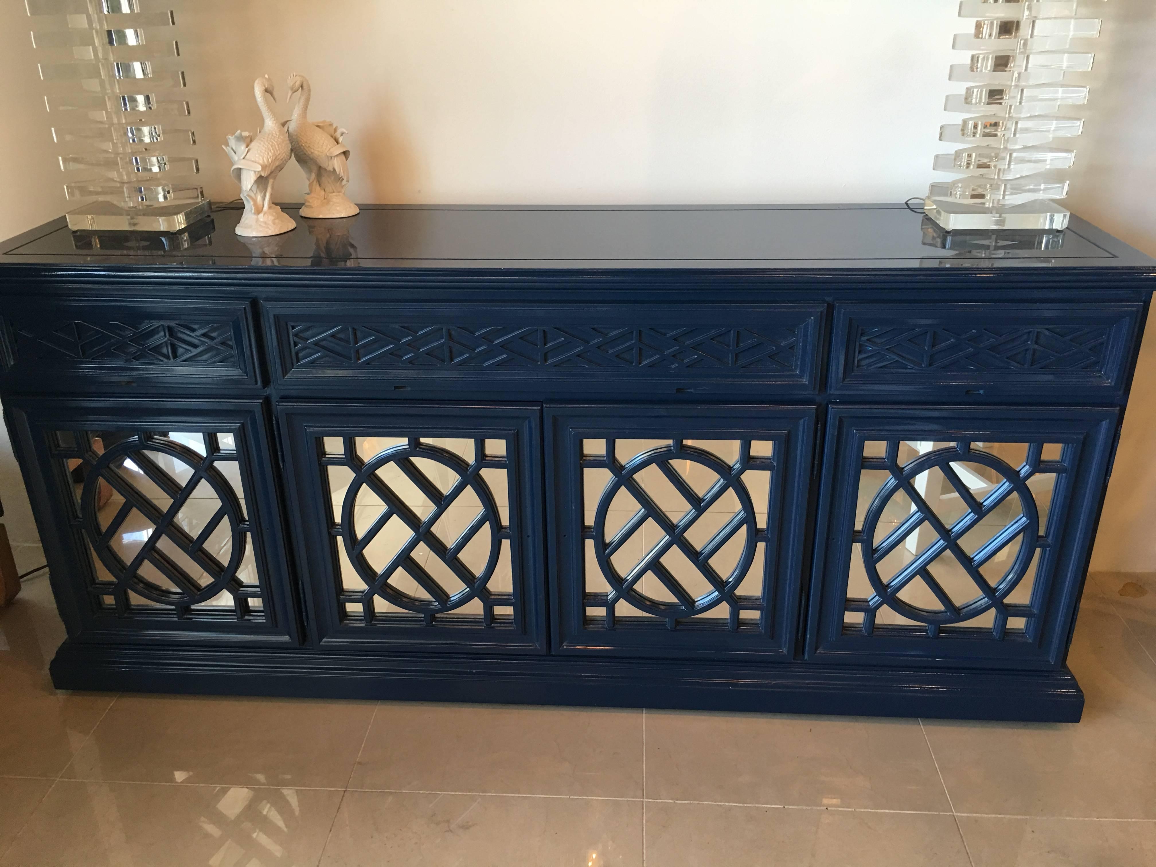 Chinese Chippendale Fretwork Credenza Sideboard Buffet Newly Lacquered Mirrored 3