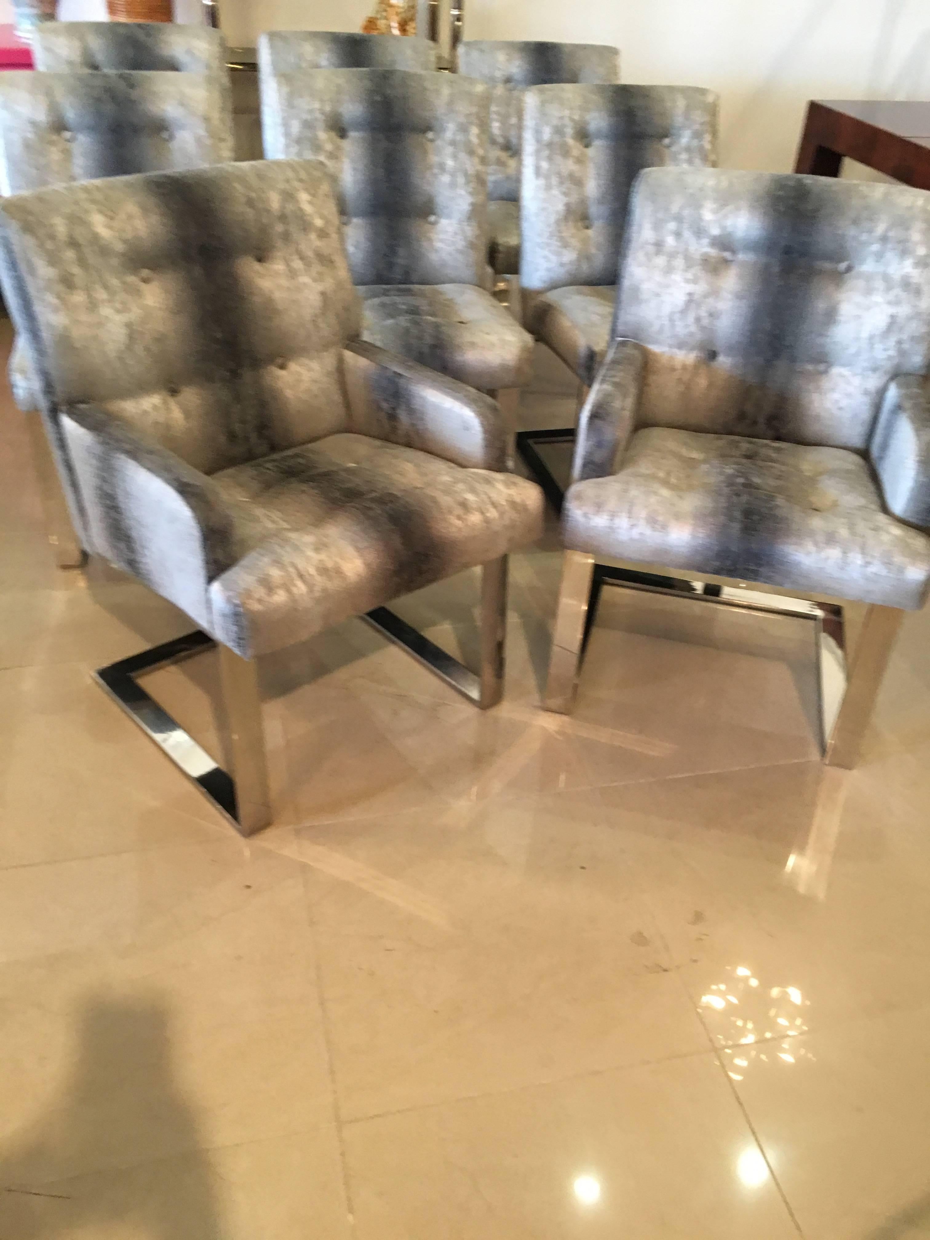 Amazing set of eight Paul Evans chrome cantilever dining chairs, includes two arm chairs and six side chairs. These have been newly upholstered in a Clarence House fabric. Dining table pictured is sold separately.
Measures: armchair is 22.5 wide.