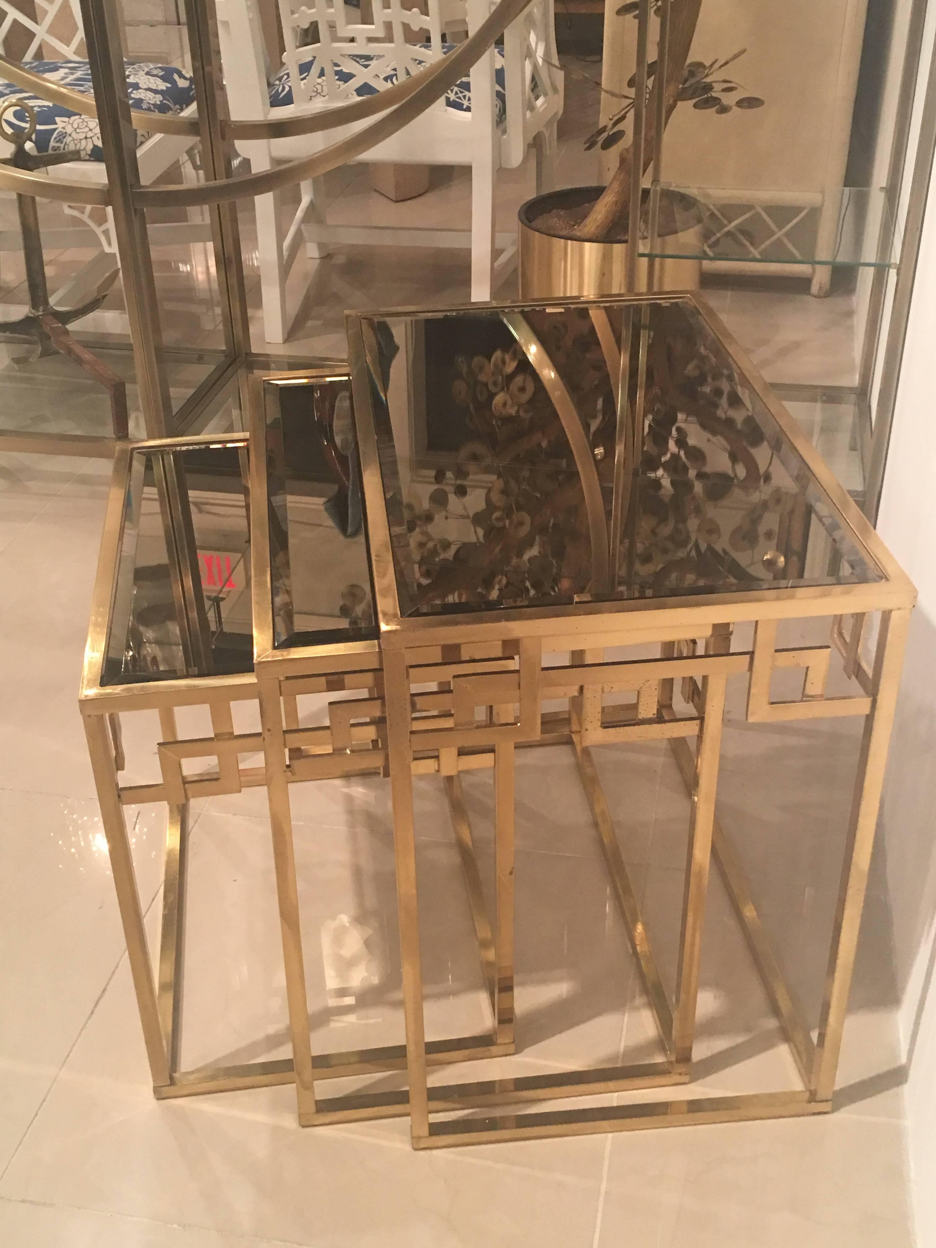 Set of Three Brass Greek Key Italian Nesting Tables, Italian End Side Glass In Good Condition In West Palm Beach, FL