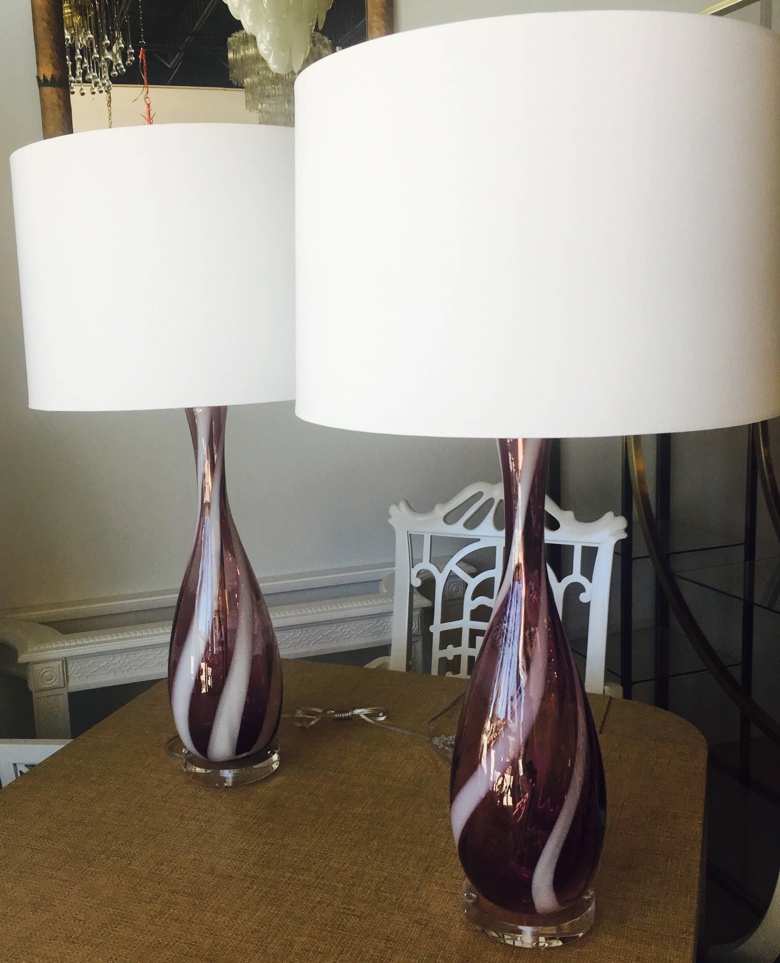 Mid-20th Century Pair Amethyst Purple Murano Vintage Glass Italian Table Lamps Lucite Chrome For Sale