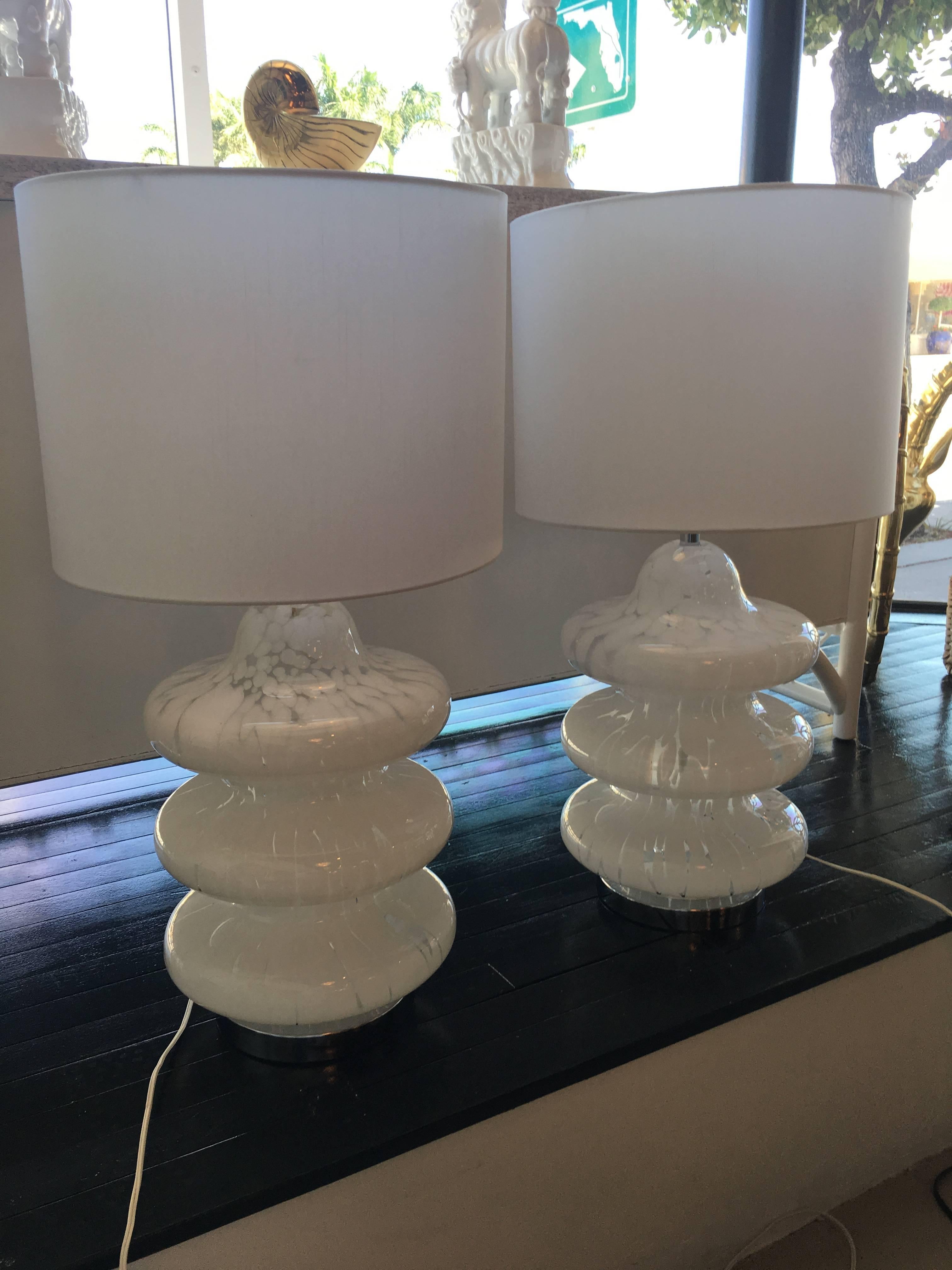 Blown Glass Pair of Murano Three-Tier Mottled Glass Table Lamps, Chrome Hollywood Regency