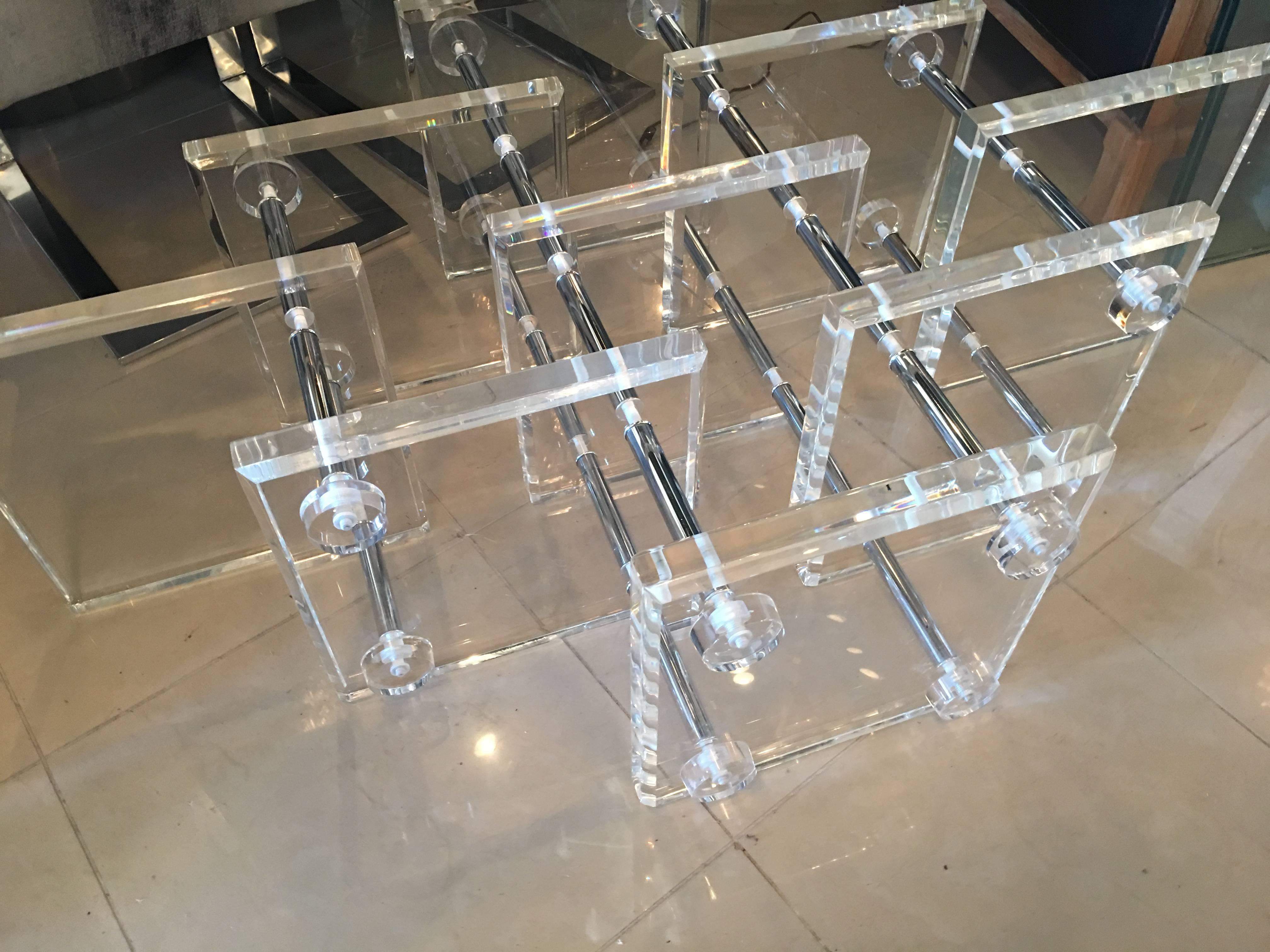 Lucite and Chrome Coffee Cocktail Table Monumental Hollywood Regency Vintage In Good Condition For Sale In West Palm Beach, FL