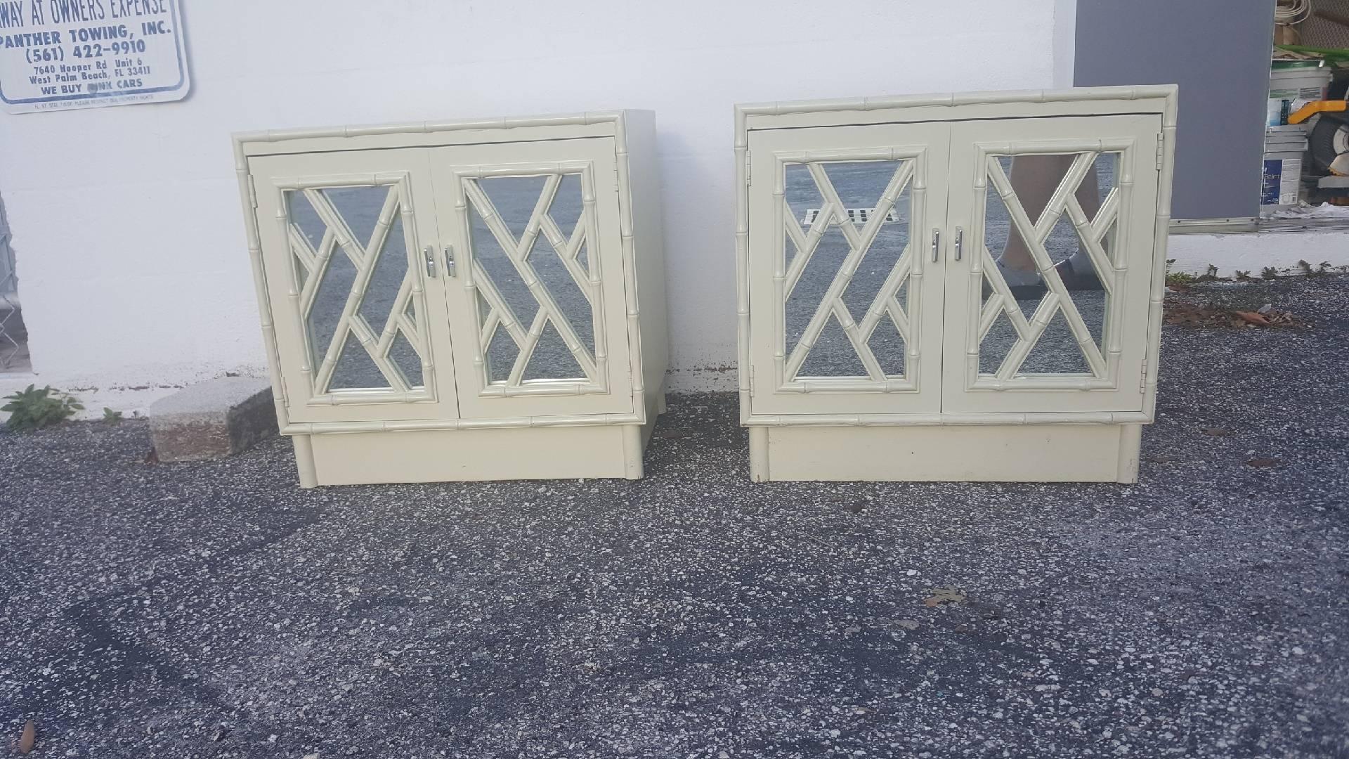 Chinese Chippendale Faux Bamboo Nightstands Chests Mirrored Choose Lacquer, Pair In Good Condition In West Palm Beach, FL