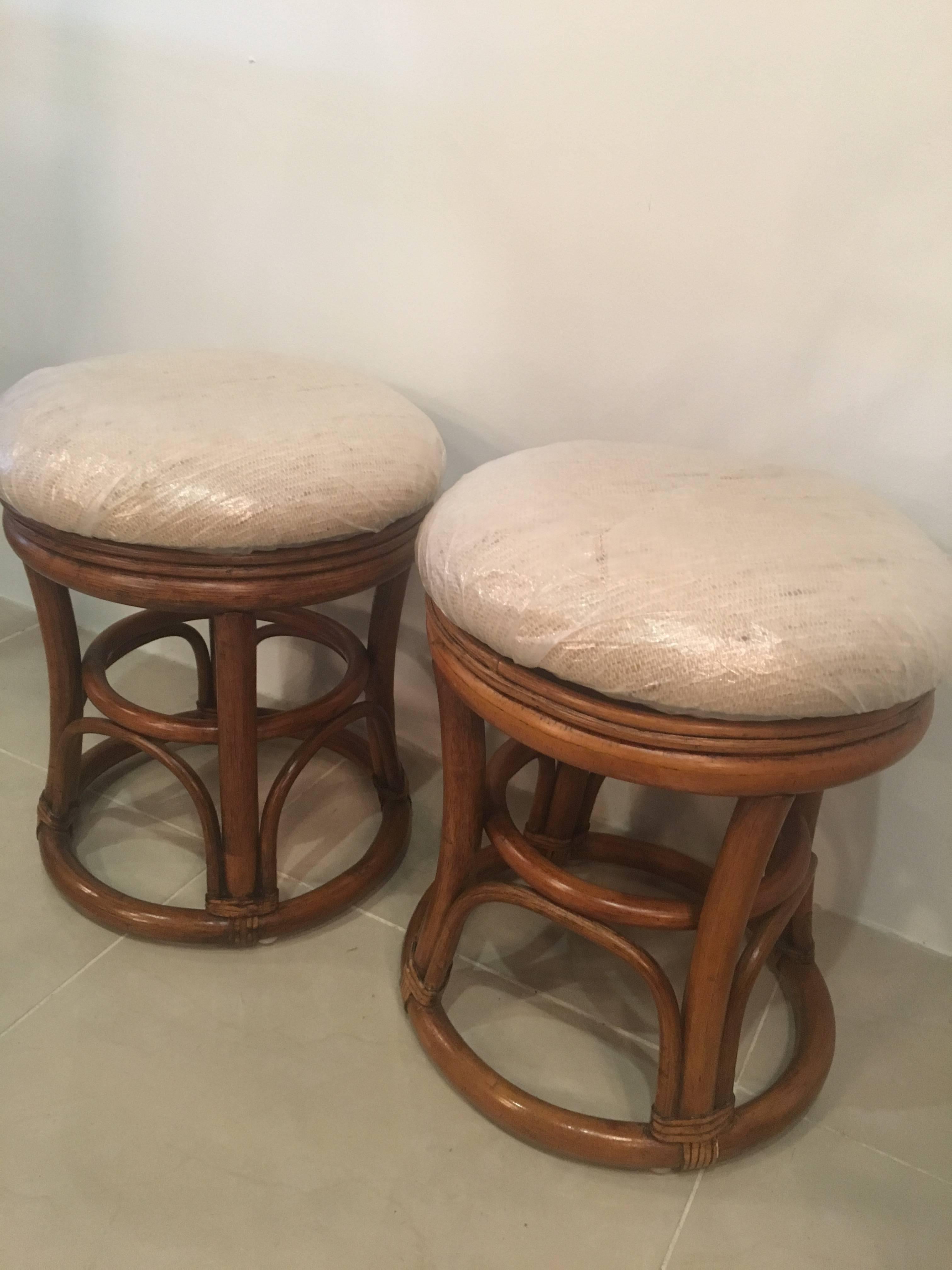 Pair of Vintage Rattan Stools Benches Tropical Palm Beach In Excellent Condition In West Palm Beach, FL