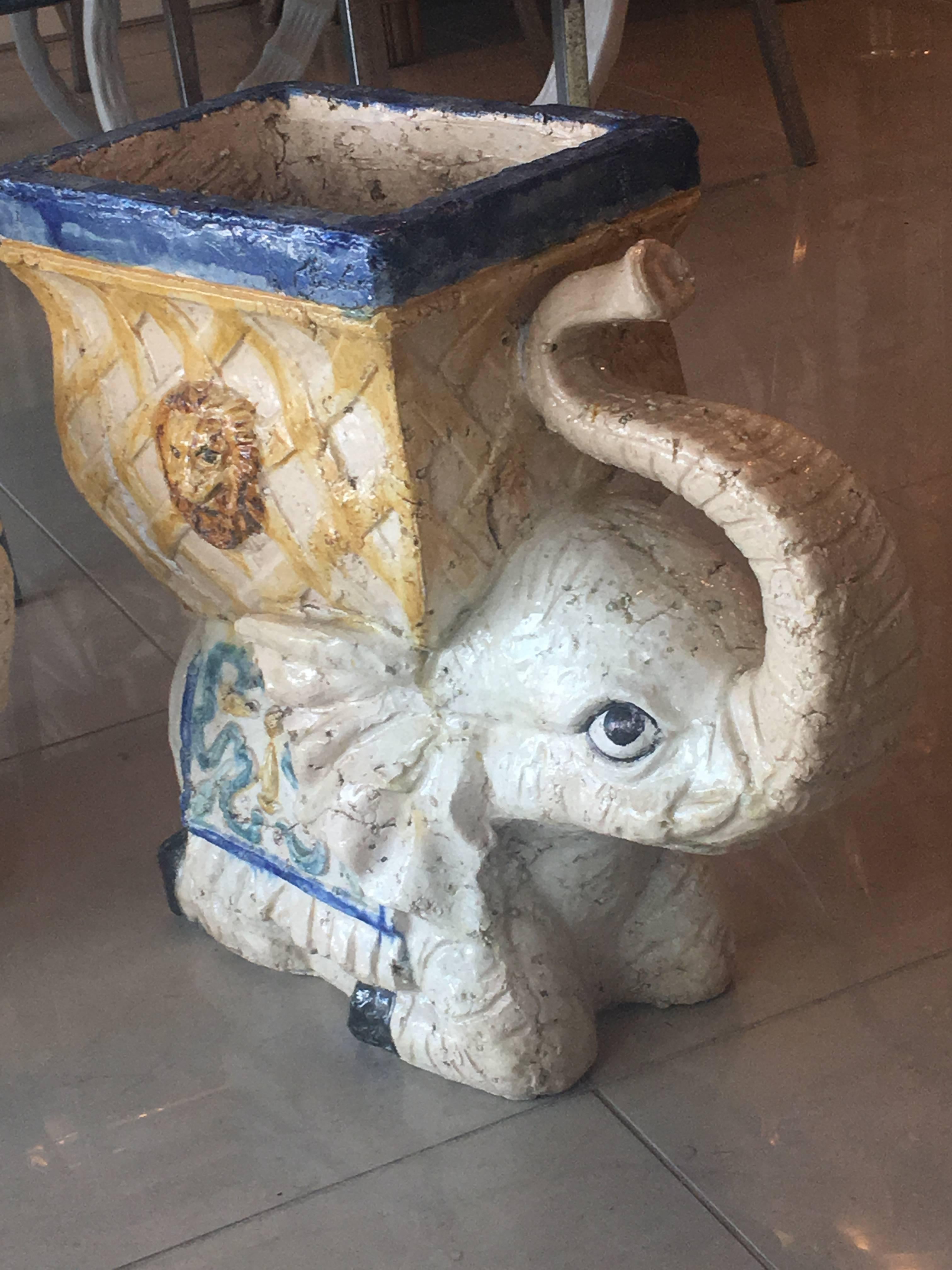 Glazed Pair of Vintage Elephant Garden Planters Pots Stands Italian Lattice Palm Beach For Sale