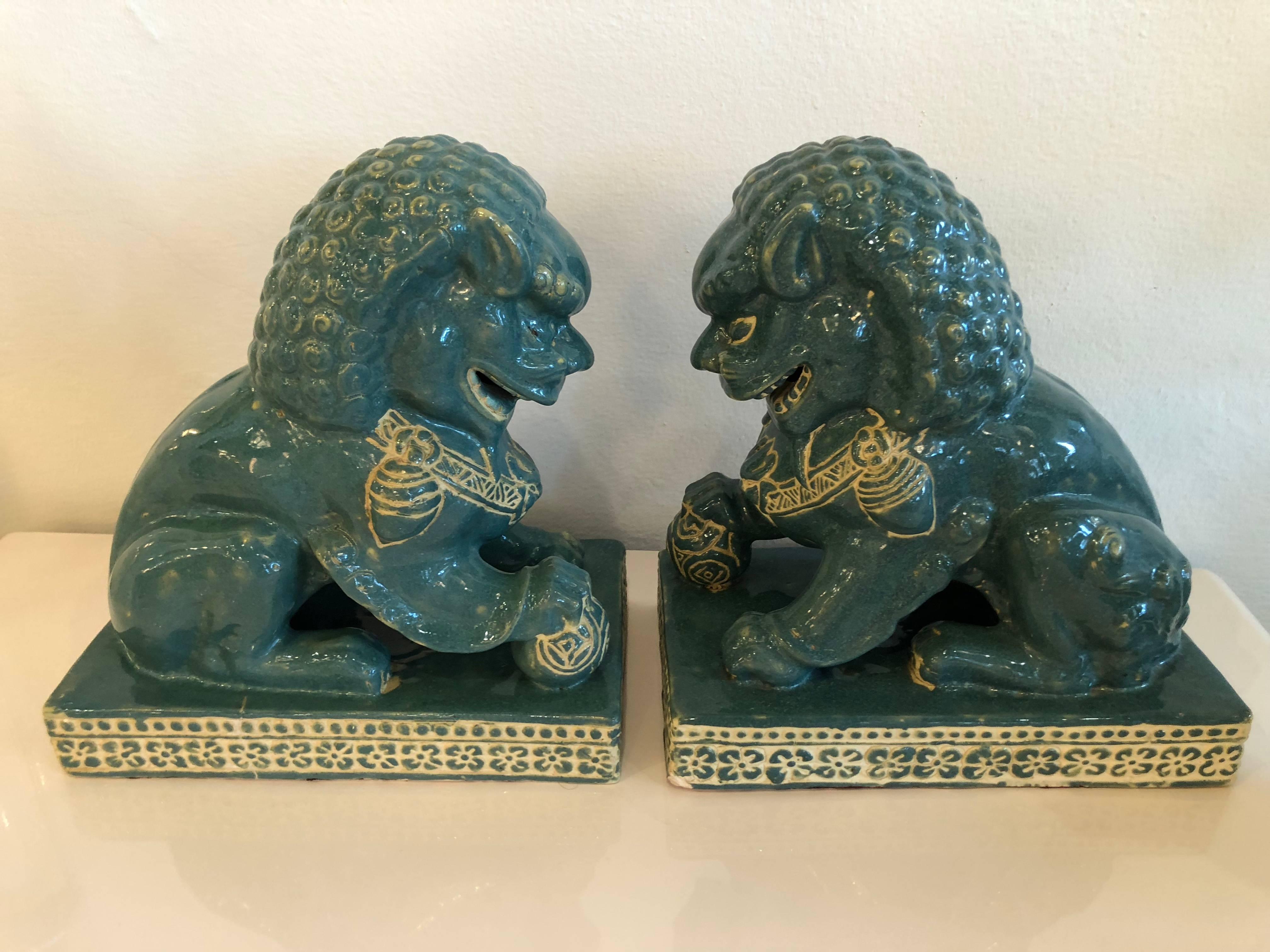 Late 20th Century Pair vintage Teal Foo Dogs Hollywood Regency Chinoiserie For Sale