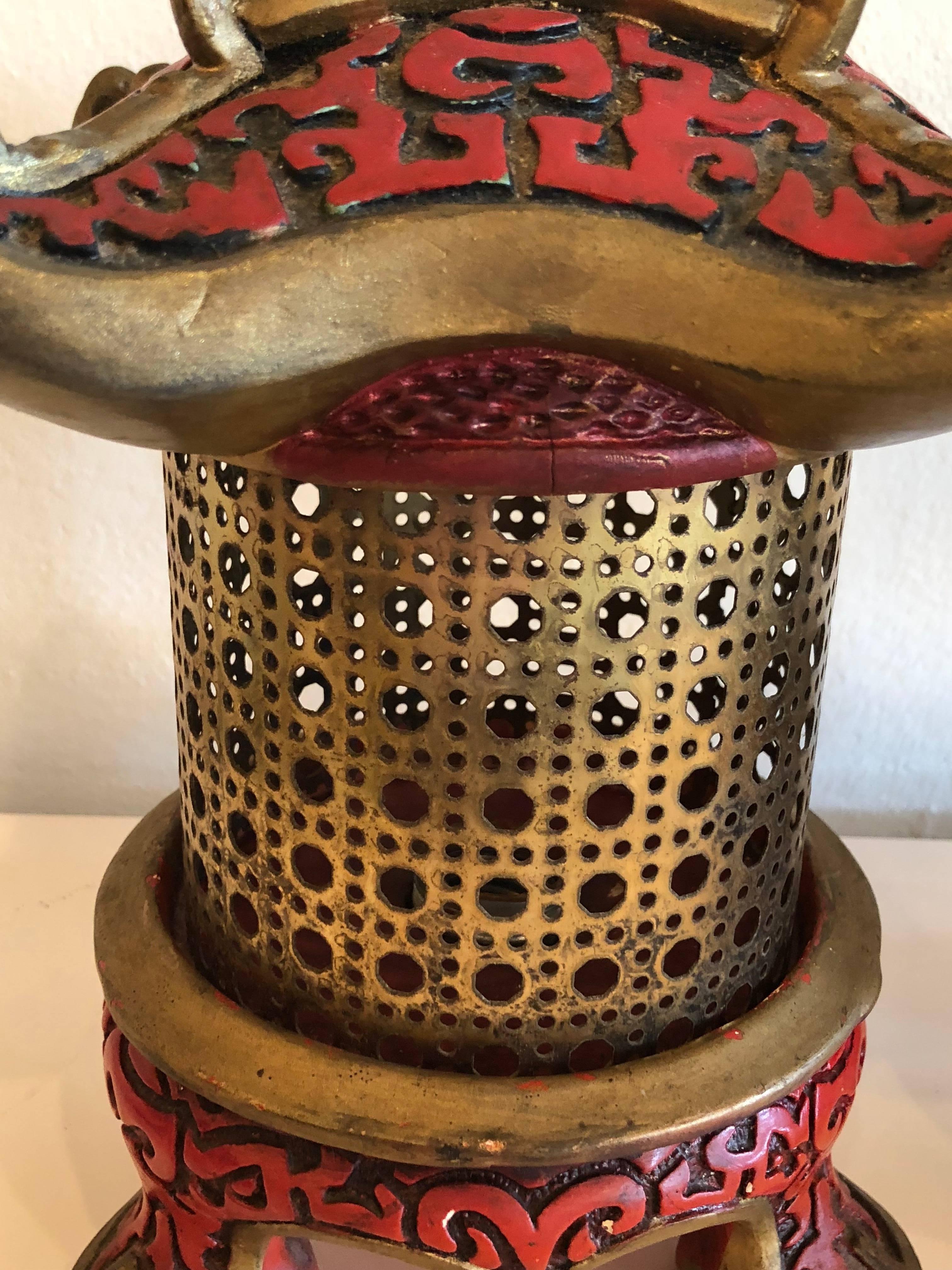 Américain Paire de lampes de table pagodes vintage, lanternes Chinoiserie en vente