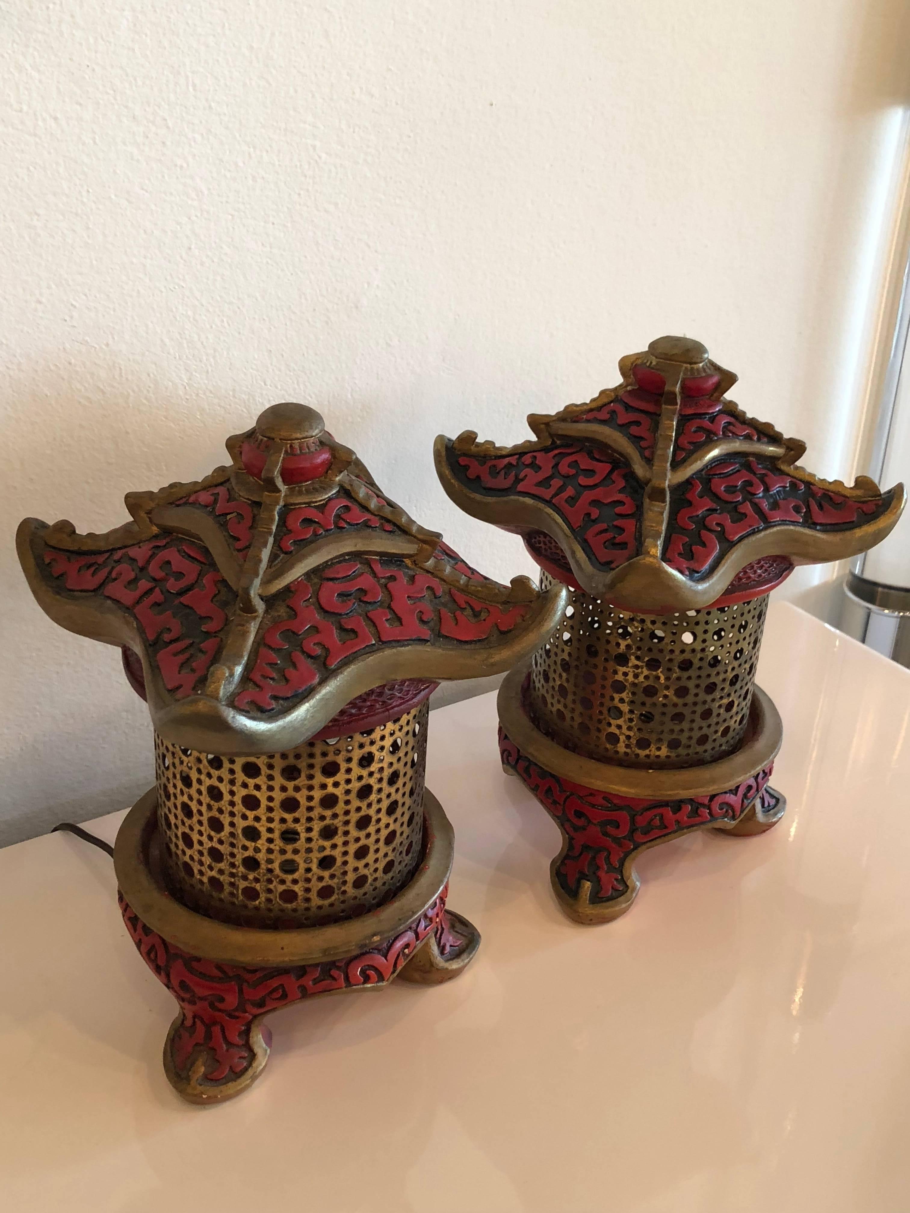 I just adore these lovely pair of vintage pagoda lantern style table lamps. These will be newly wired prior to shipping. The cord will have an on/off switch. These have there original hand-painted finish.
 