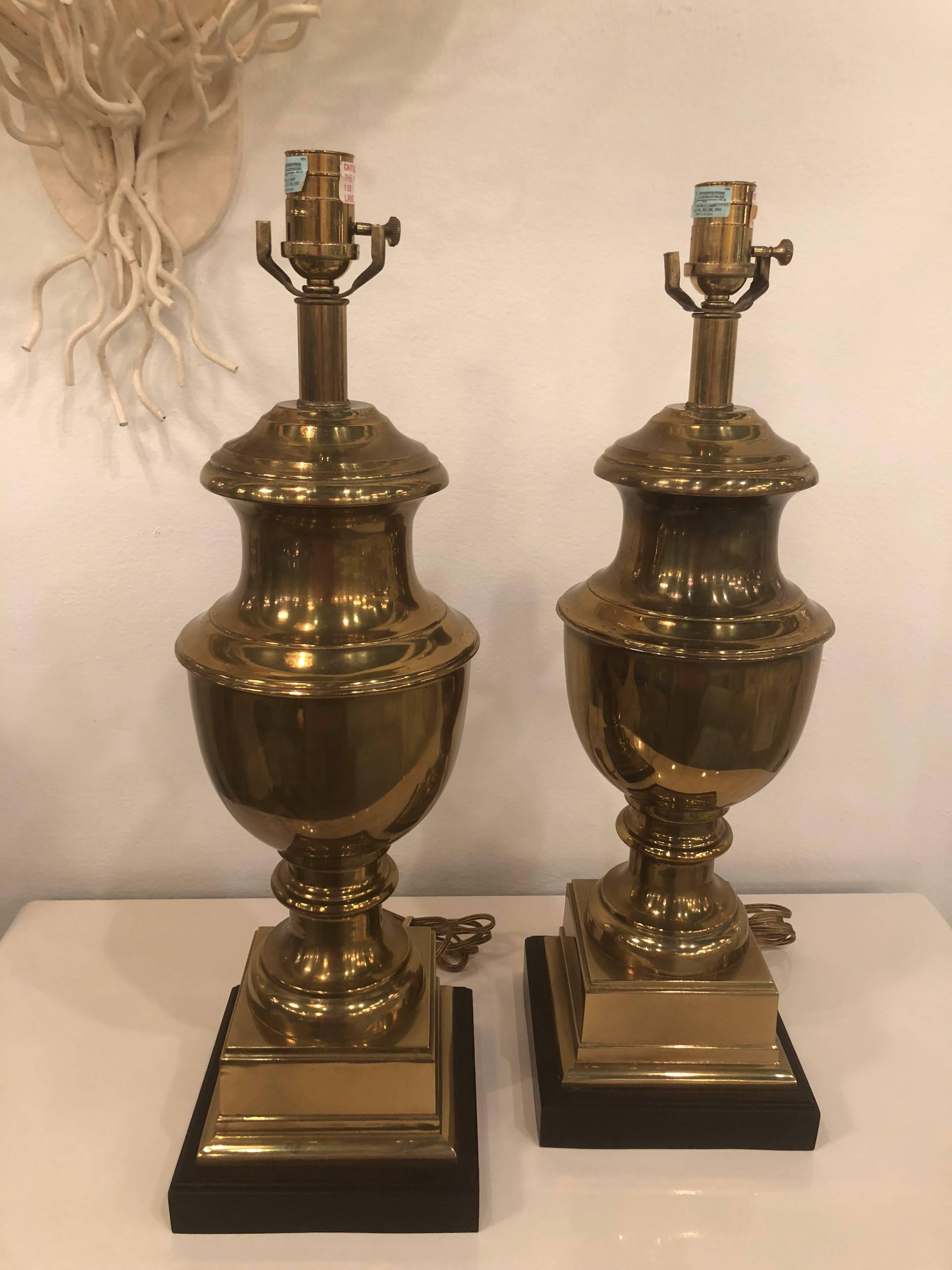 American Vintage Pair of Ethan Allen Brass Urn Table Lamps Hollywood Regency