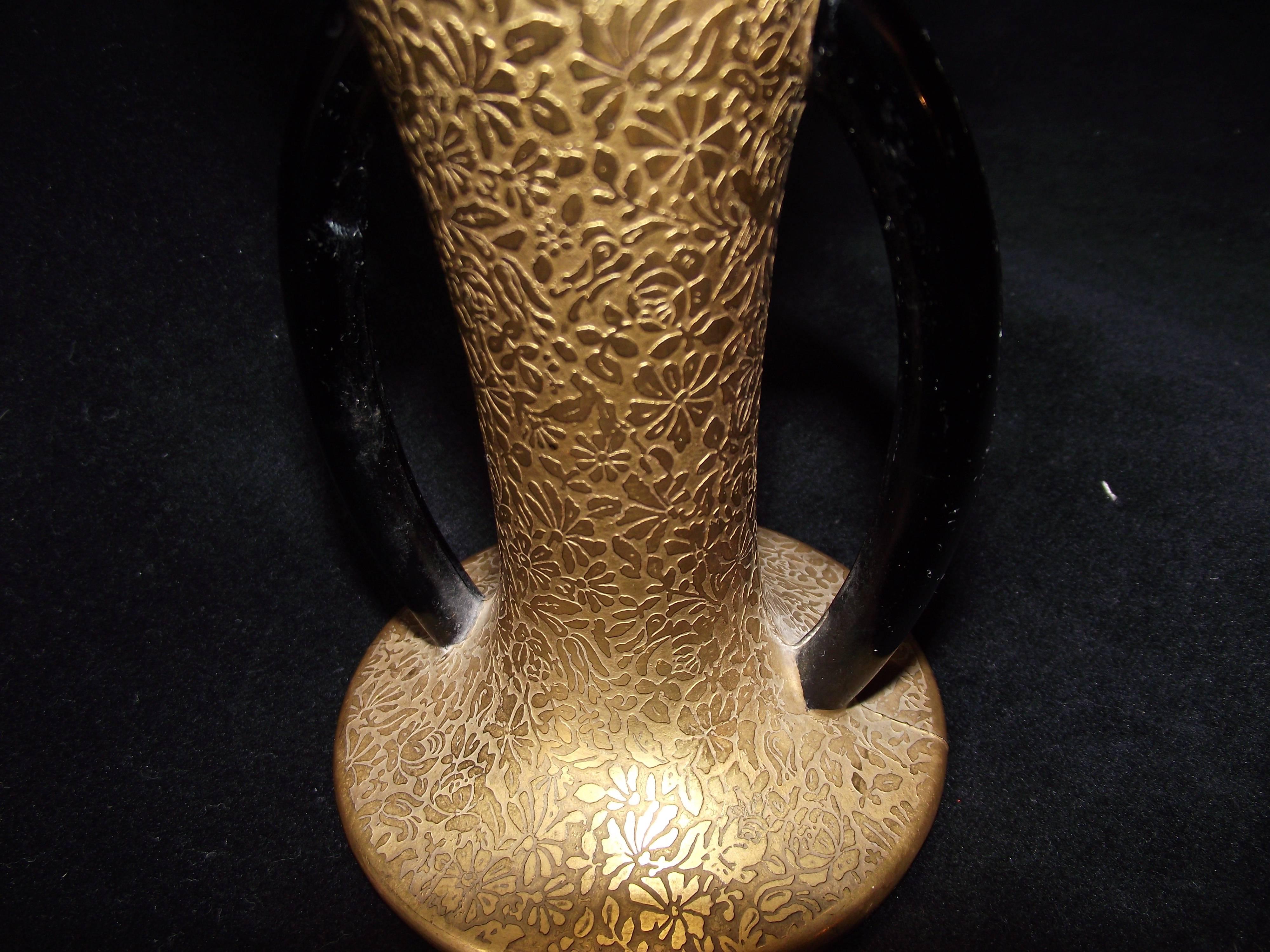 1940s Art Deco 24-Karat Encrusted Porcelain Vase In Excellent Condition In Harrisburg, PA