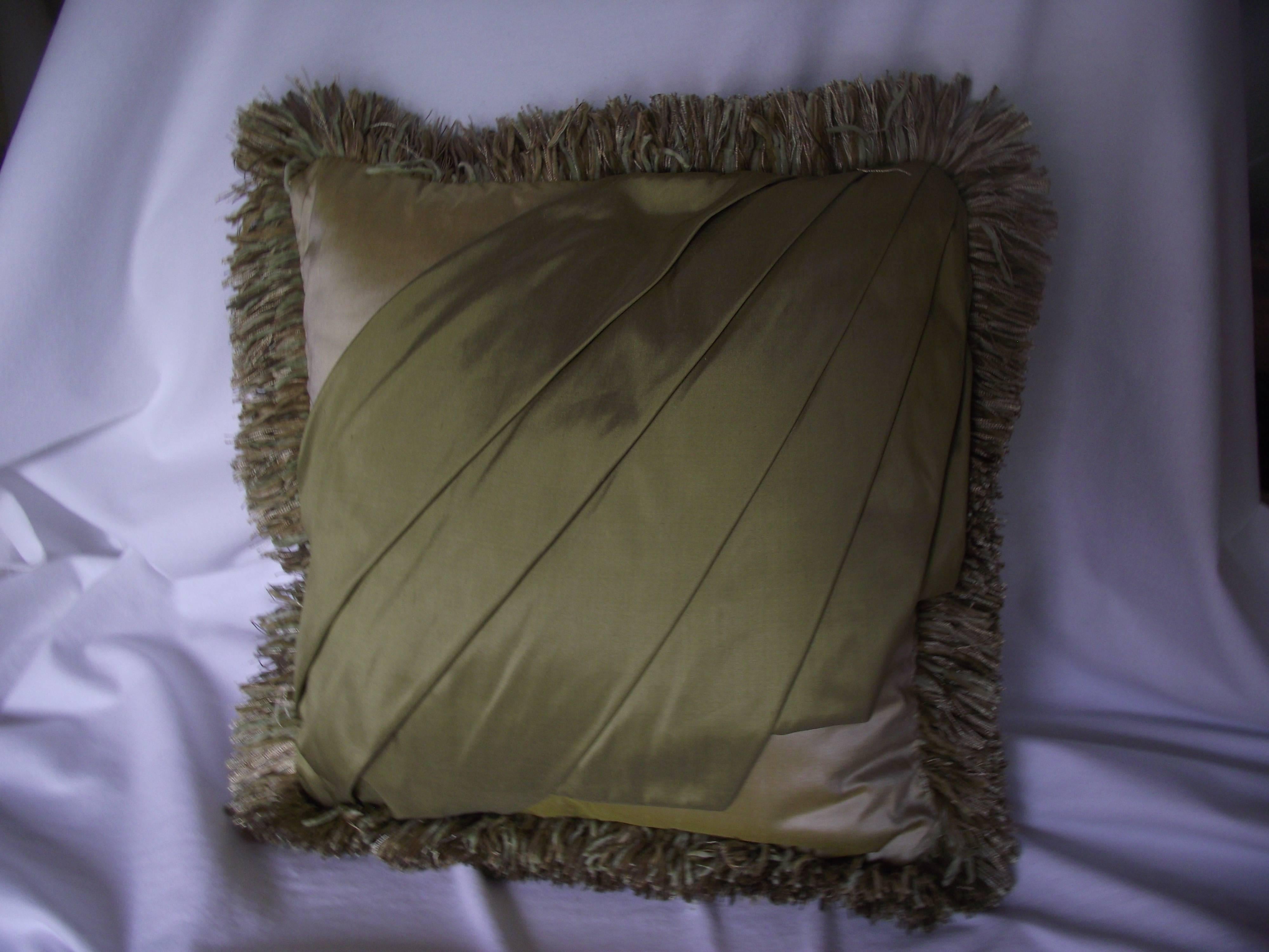 Art Deco Style Silk Throw Pillow, Original Designed Silk Throw Pillow In Excellent Condition For Sale In Harrisburg, PA