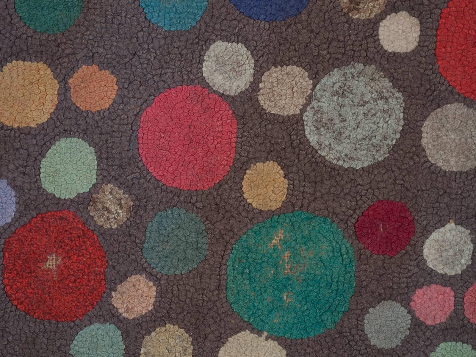 American Colonial Early 20th Century Graphic American Primitive Folk Art Hooked Rug with Dots