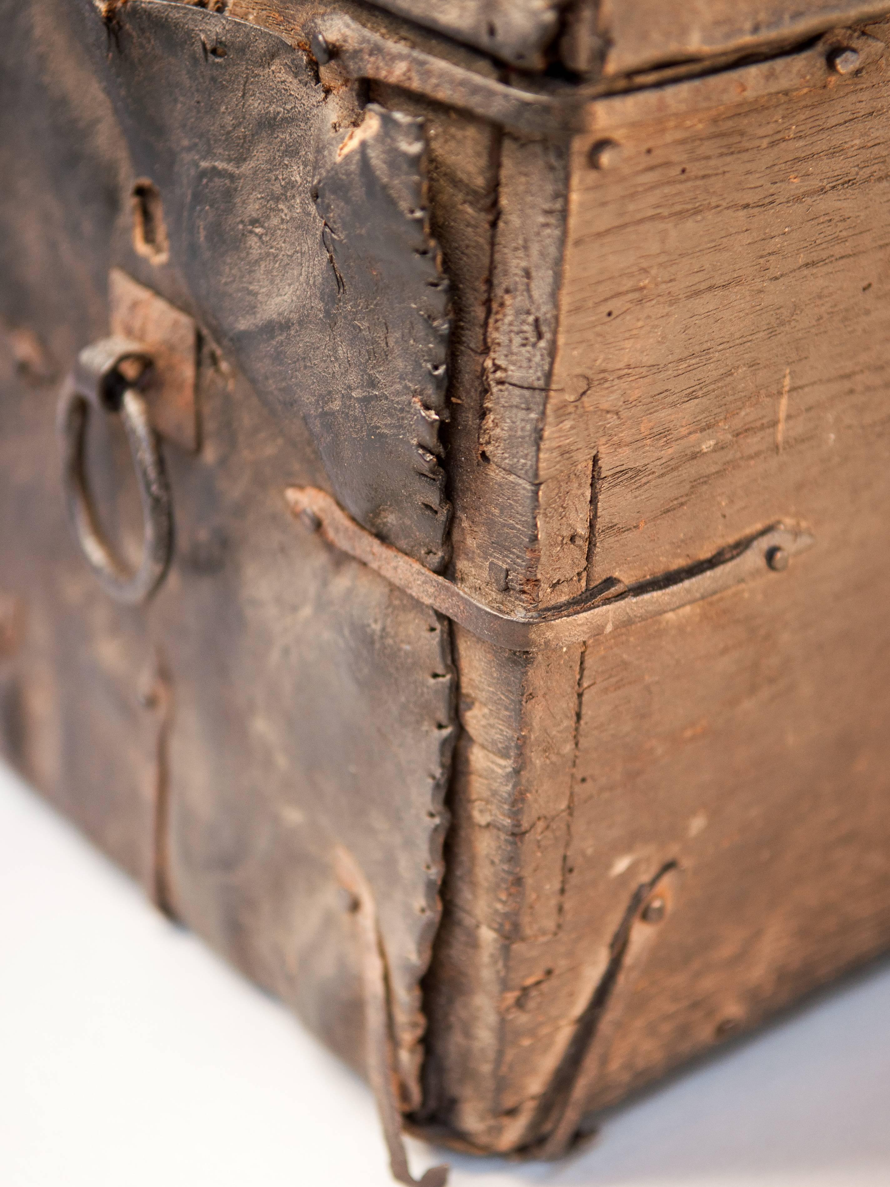 Mid-20th Century Vintage Wooden and Leather Chest from Tibet, Early-Mid 20th Century.