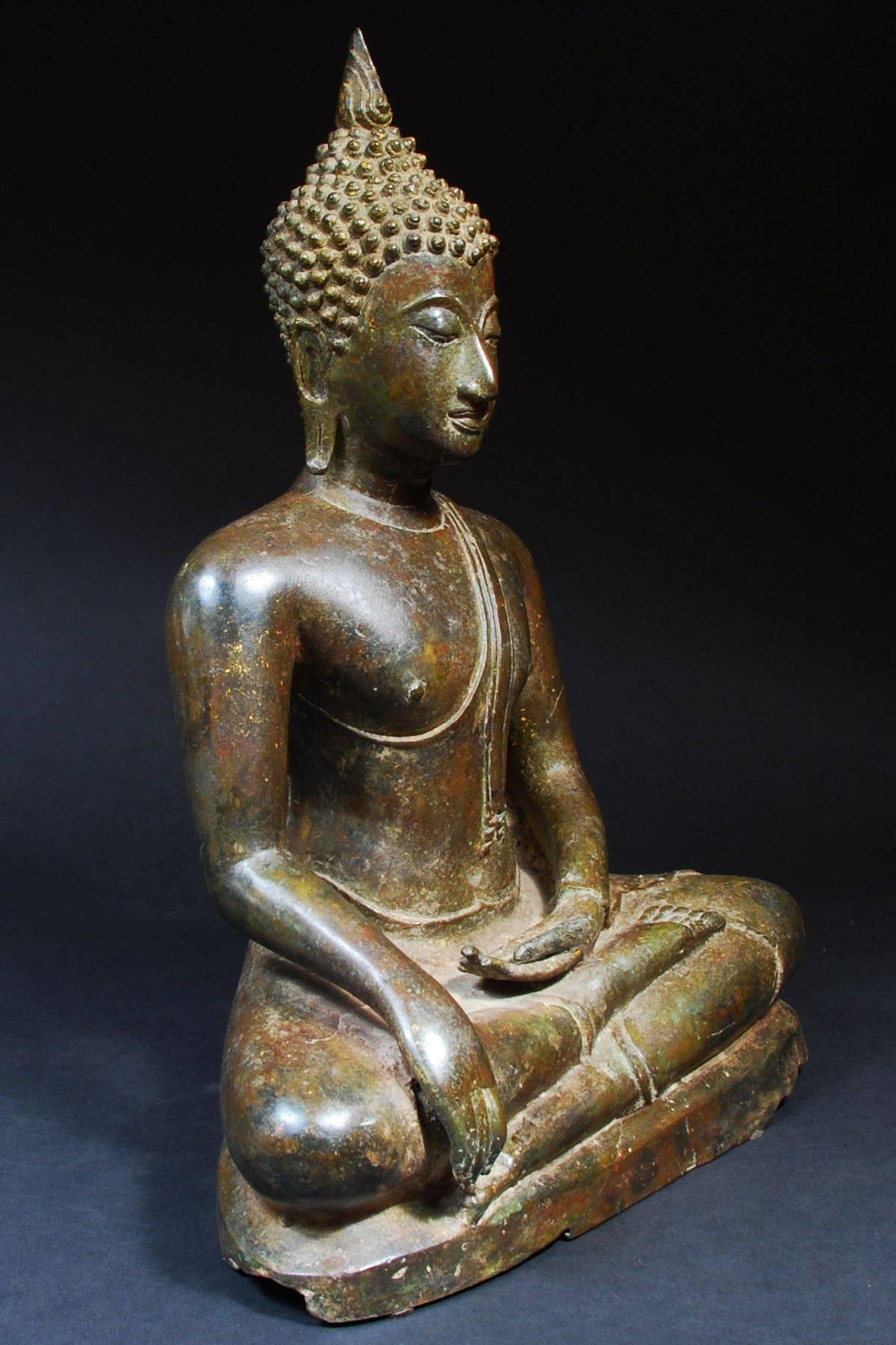 sukhothai buddha statue