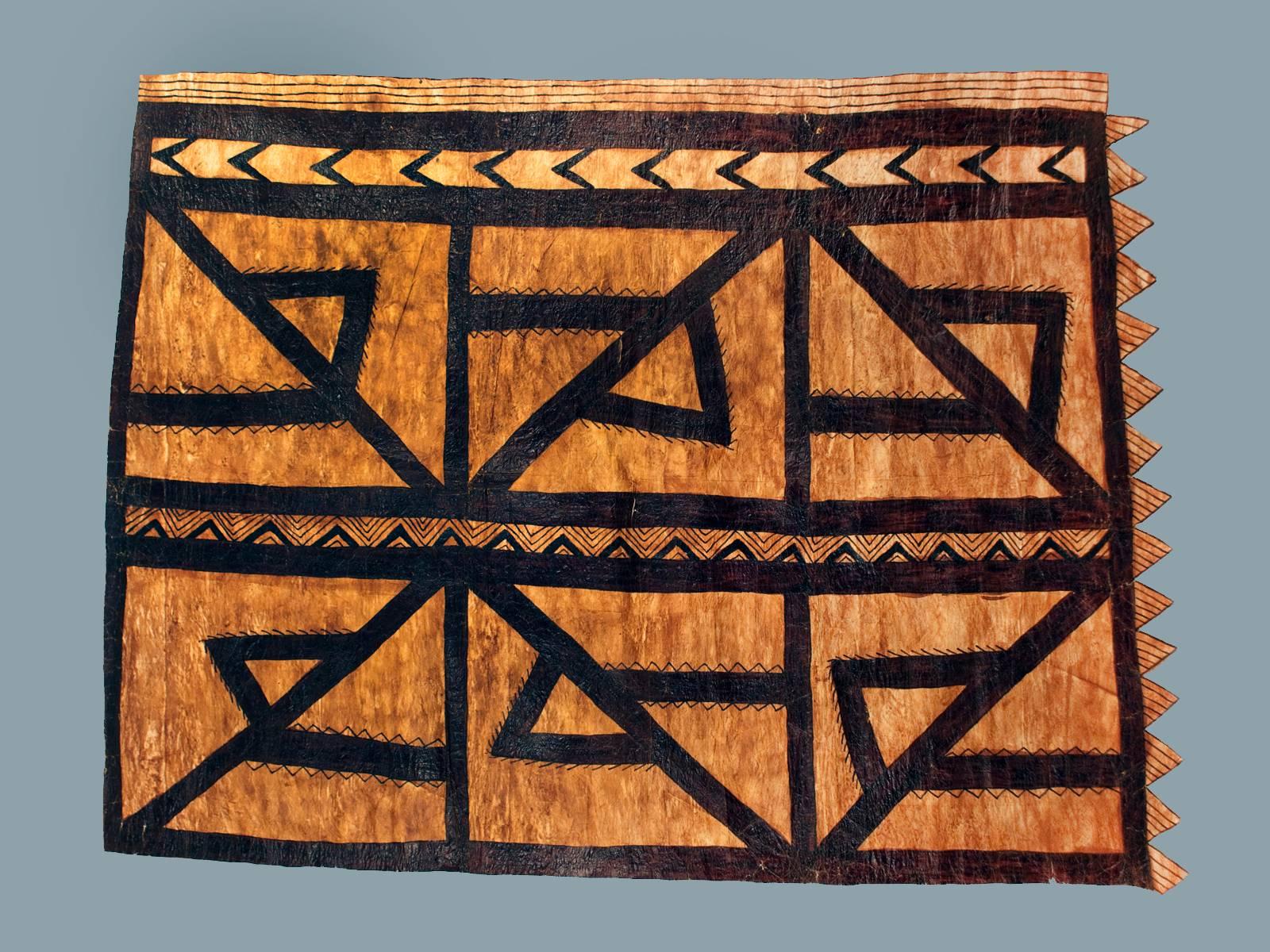Offered by Zena Kruzick.
Early 20th century abstract tapa cloth fragment from Western Samoa.
Hand beaten bark cloth, natural pigment.
Measures: 39