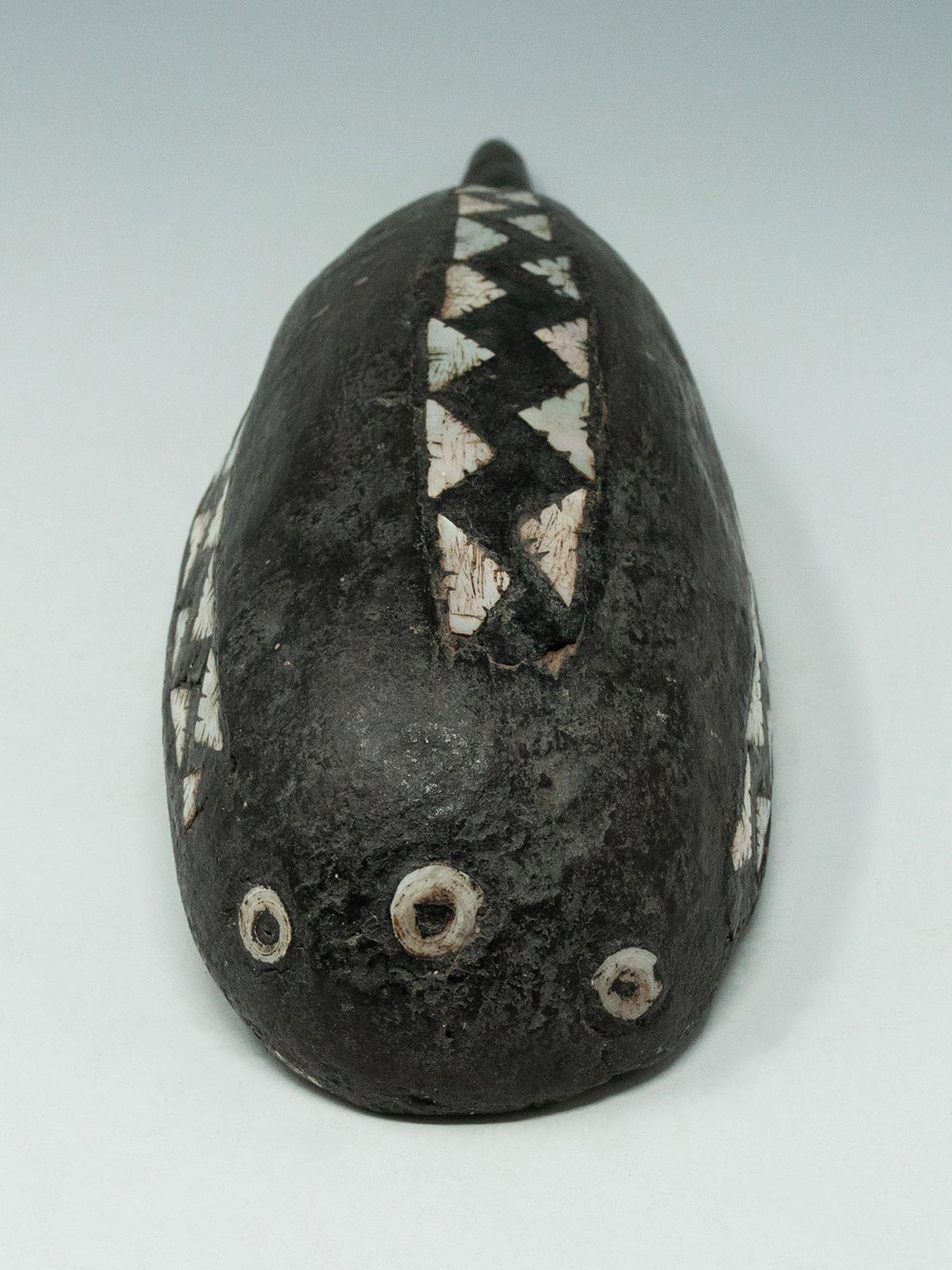 Hand-Crafted Early 20th Century Wood and Shell Inlay Scoop, Solomon Islands For Sale