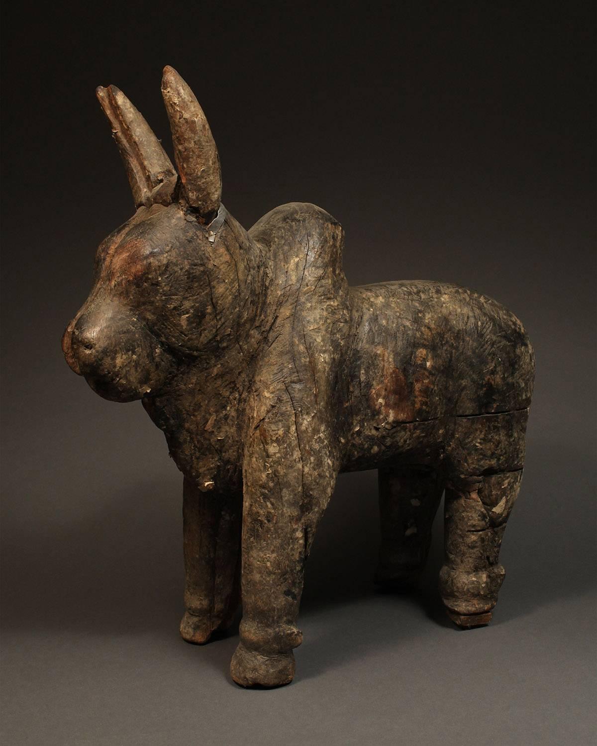 Tribal Grande statue de buffle de Birmanie du 19ème siècle en vente