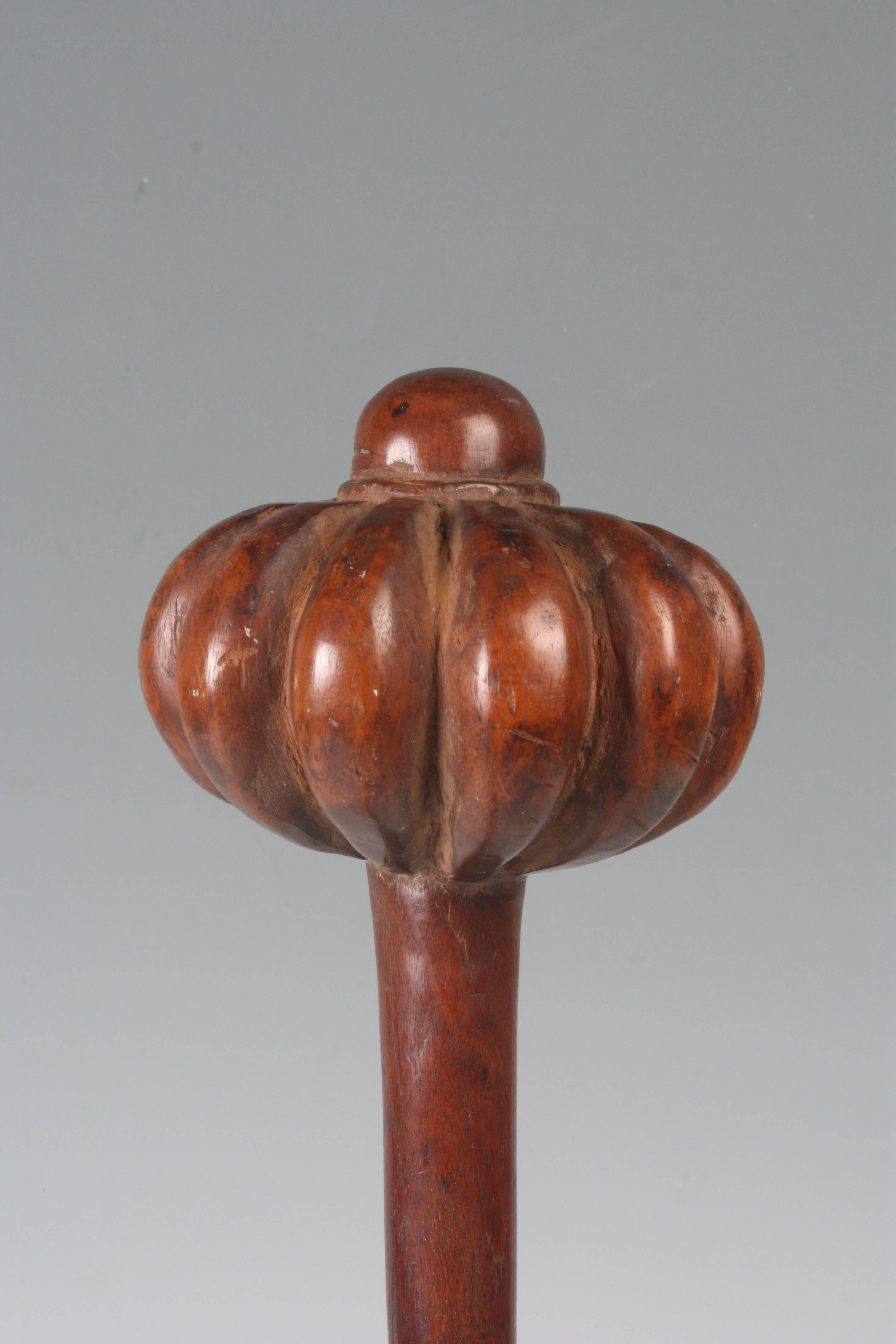 Presented by Tribalmania Gallery

Fine elegant early 19th century Polynesian Tongan Ula throwing club

Origin: W. Polynesia, Tonga (Provenance: Old New England collection)

Period/Date: At least first quarter of the 19th century

Materials:
