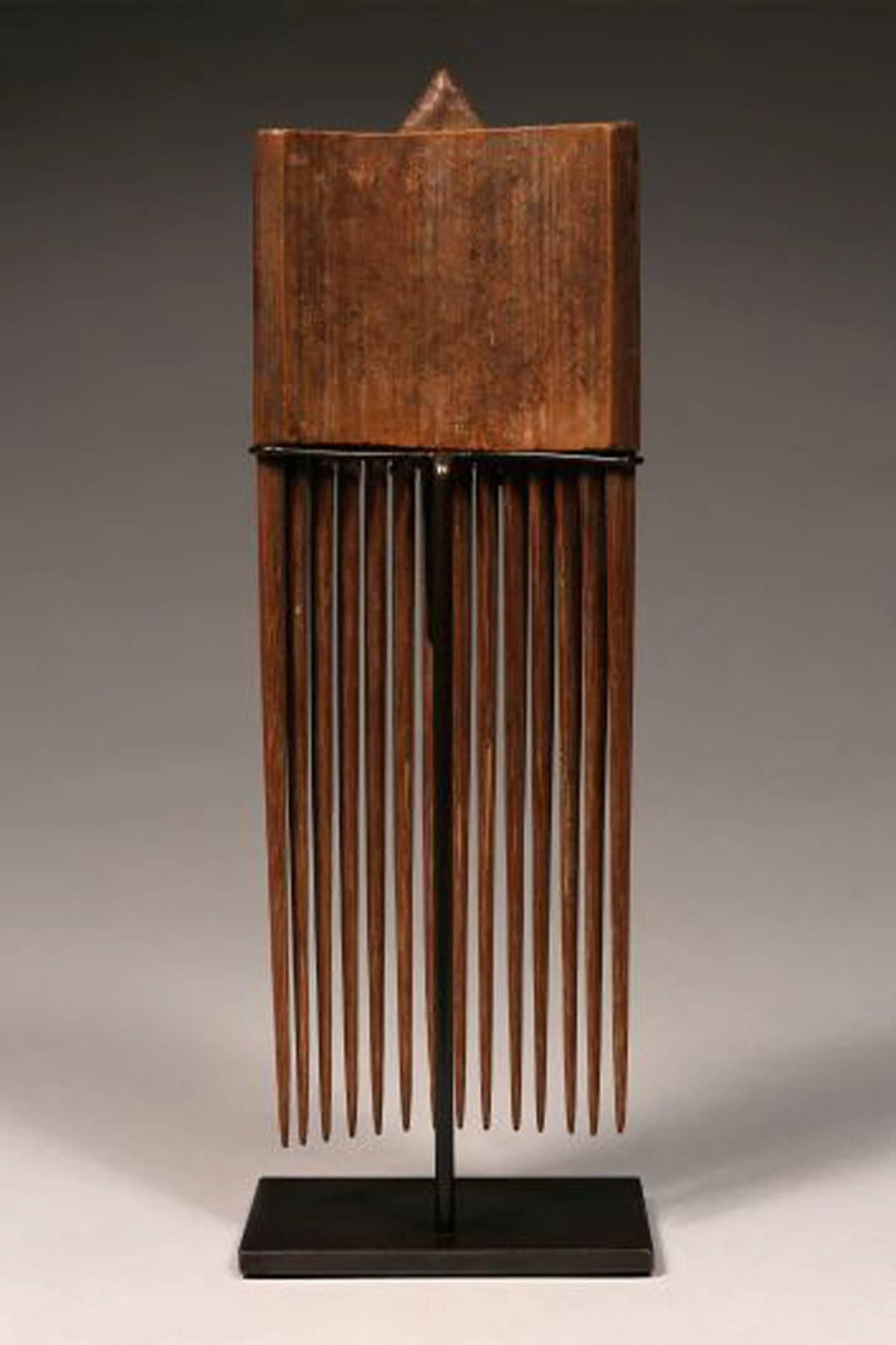 Hand-Carved Early to Mid-20th Century Mounted Tribal Bamboo Comb, Papua New Guinea
