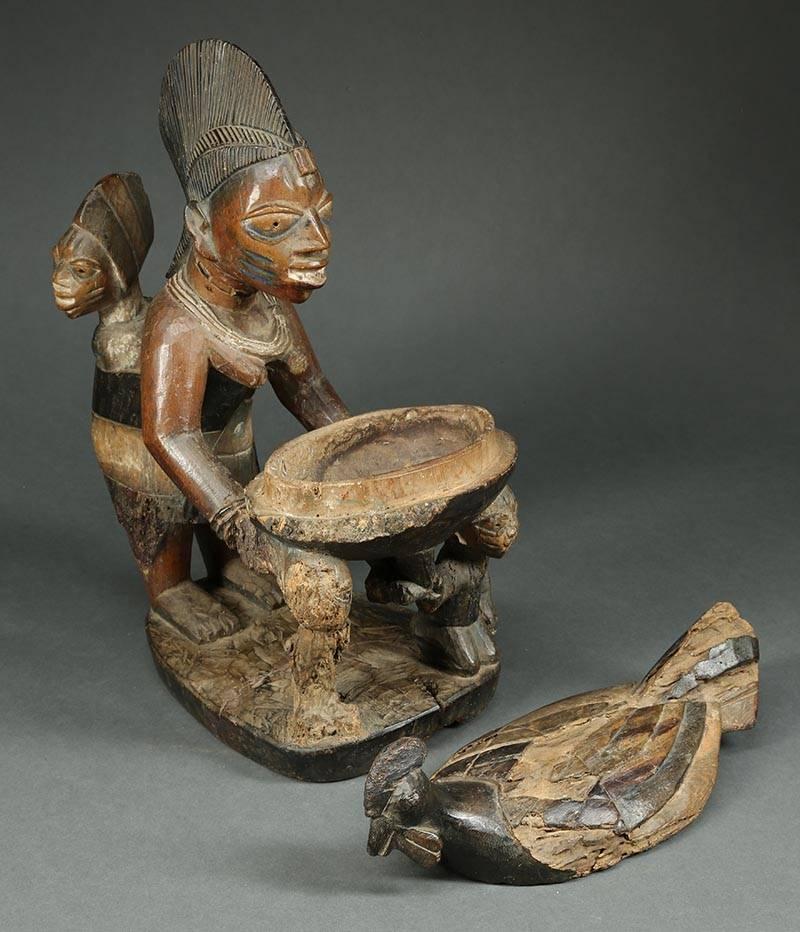 20th Century Yoruba Tribal Maternity Offering Bowl Figure Chicken, Nigeria Africa Timeless