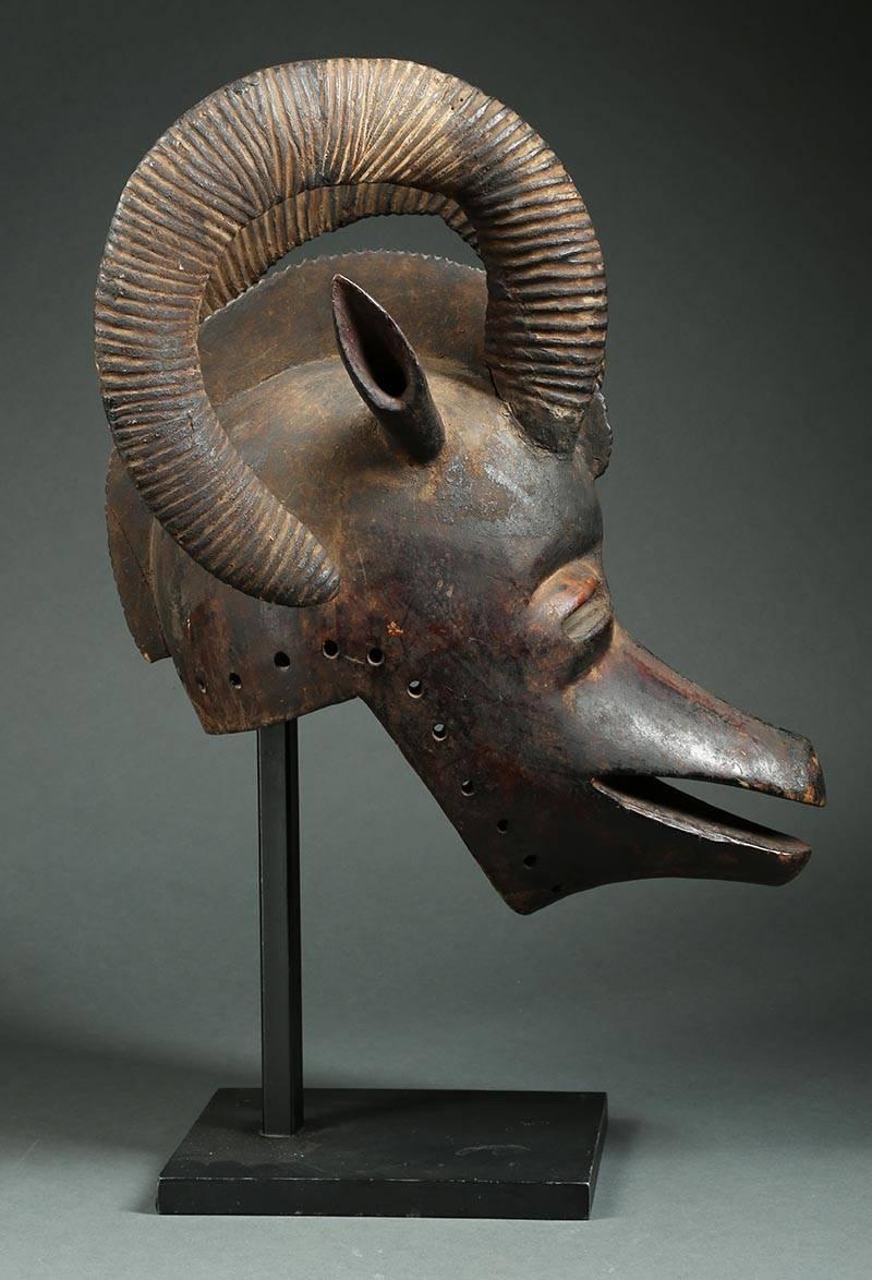 helmet with ram horns