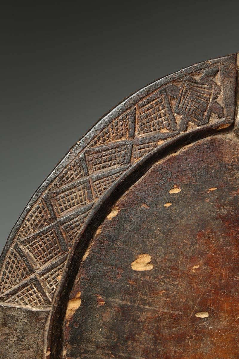 Hand-Carved Yoruba Round Tribal Divination Board with Eshu Face, Nigeria, Early 20th Century