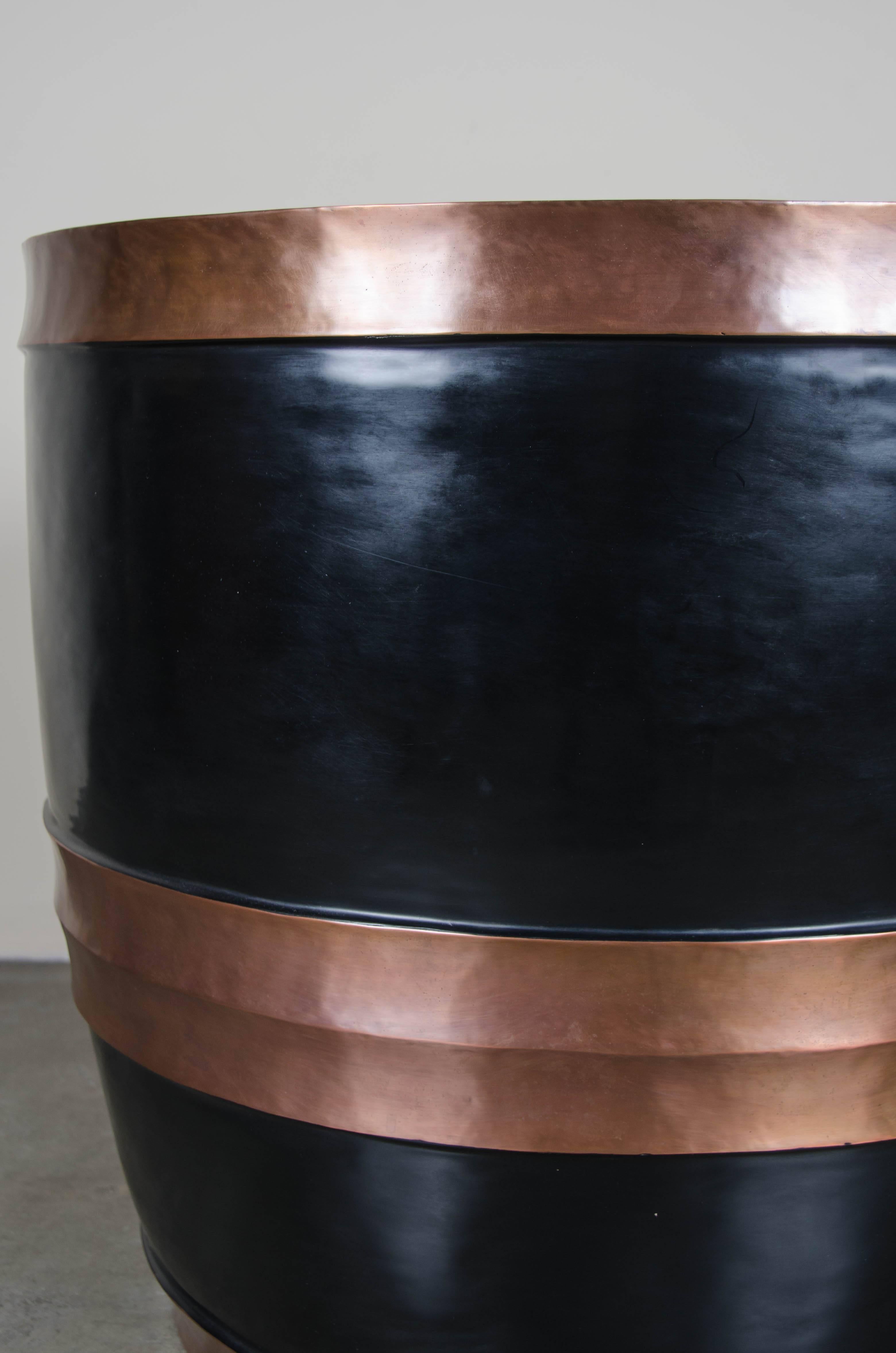 Temple Bell Small Pot with Copper Bands, Black Lacquer by Robert Kuo In New Condition For Sale In Los Angeles, CA