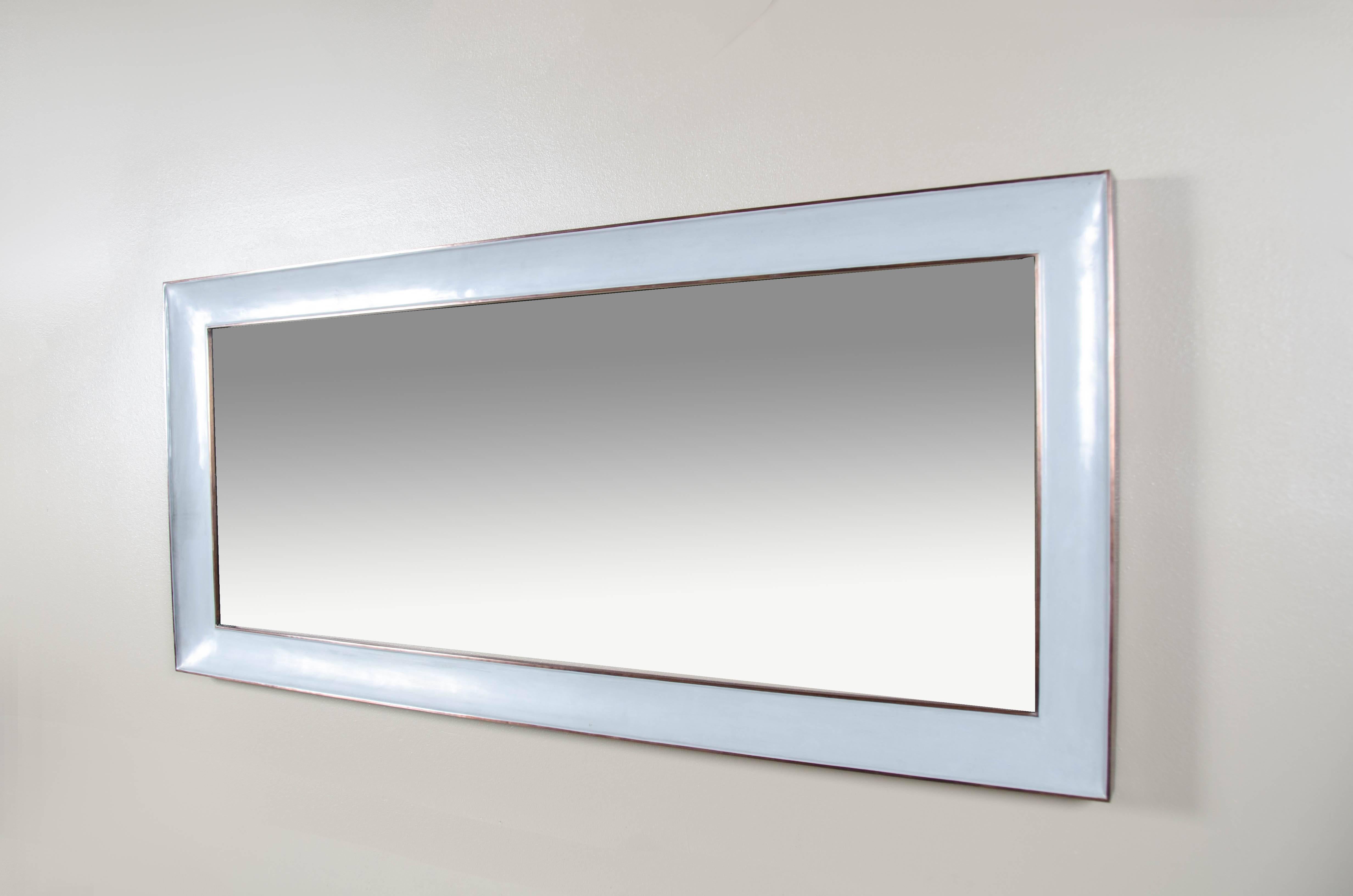 Moderne Miroir de coiffeuse pleine longueur avec bordure en cuivre de Robert Kuo, édition limitée en vente