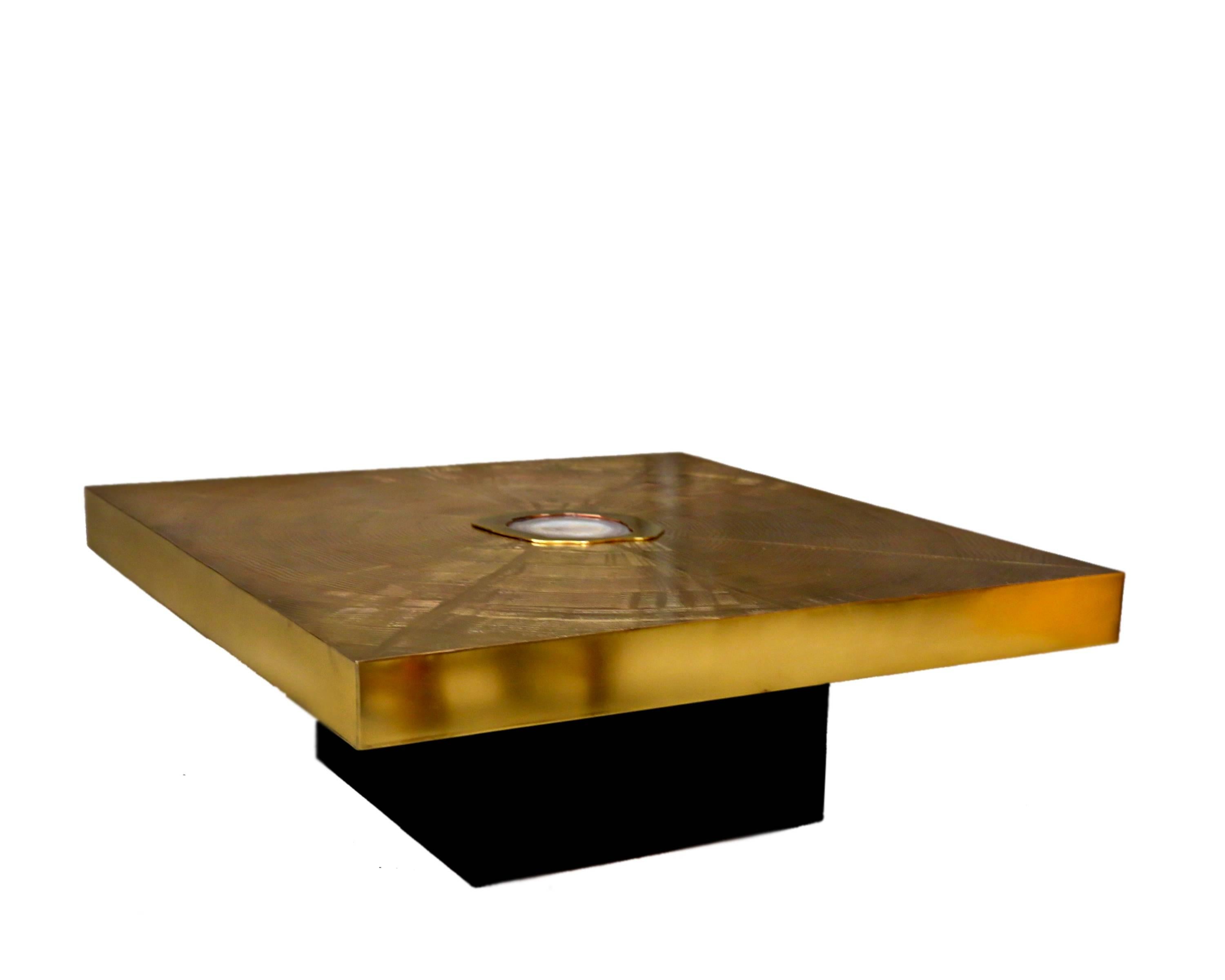 Interesting acid etched brass coffe table with agate inset. Clearly inspired by George Mathias. 

Very nice work of art.
signed by artist.

Brass acid etched tables with agate stone inlay are very popular right now.
Bellalu is specialised in