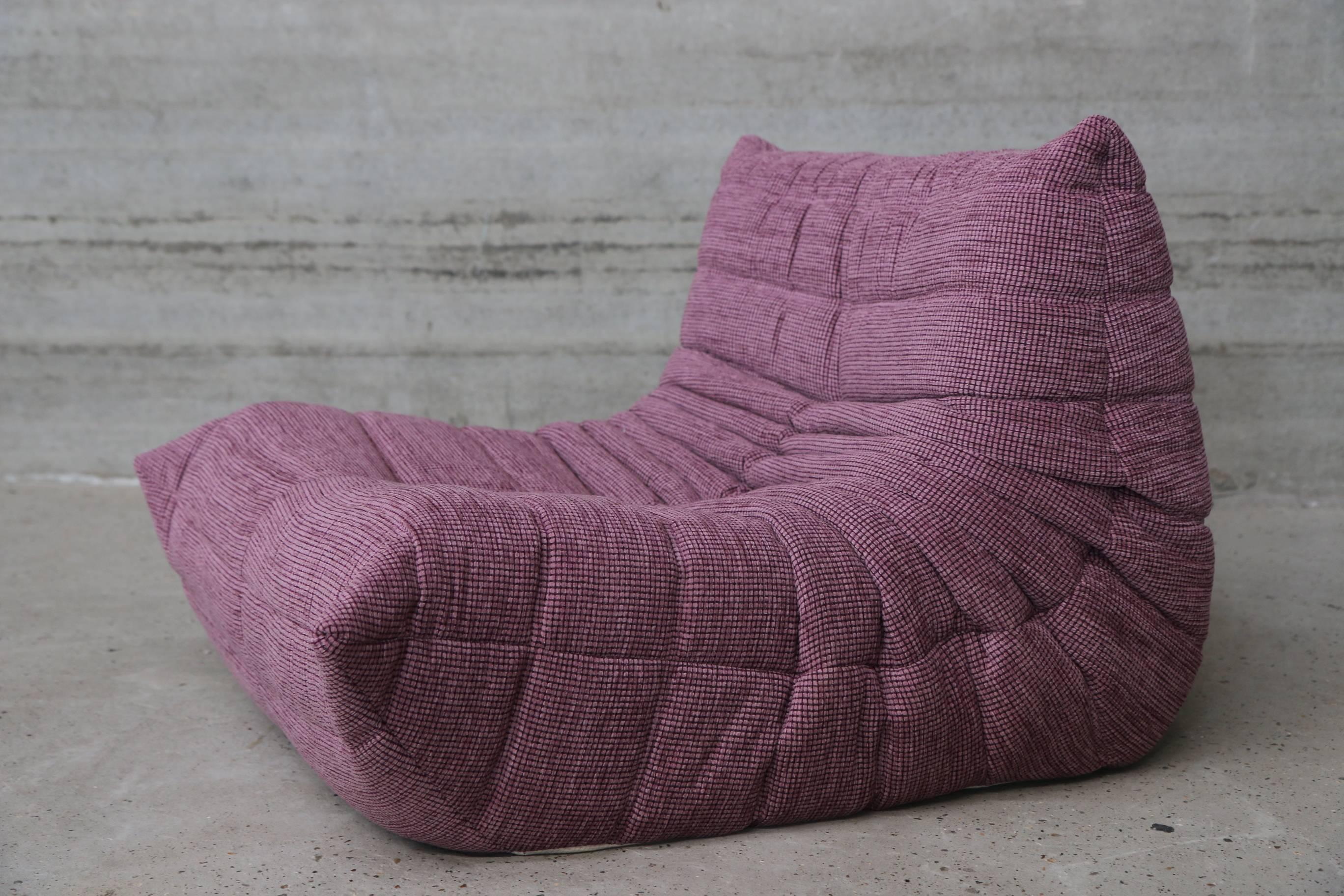 ligne roset togo pink