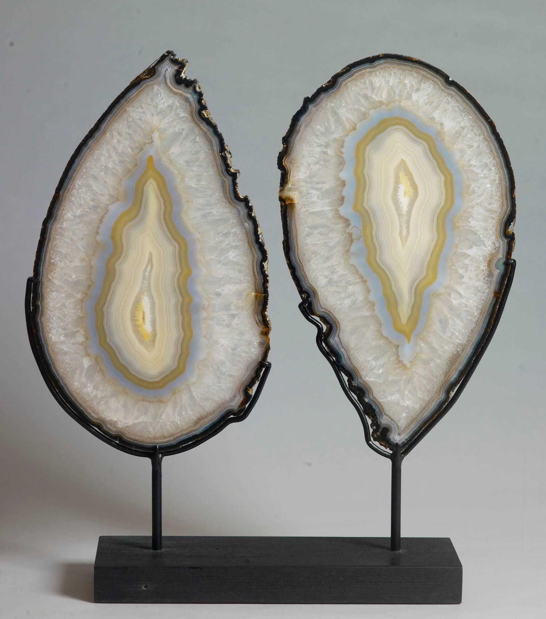 Lovely Pair of Matched Agate Slices In Excellent Condition In Ostend, BE