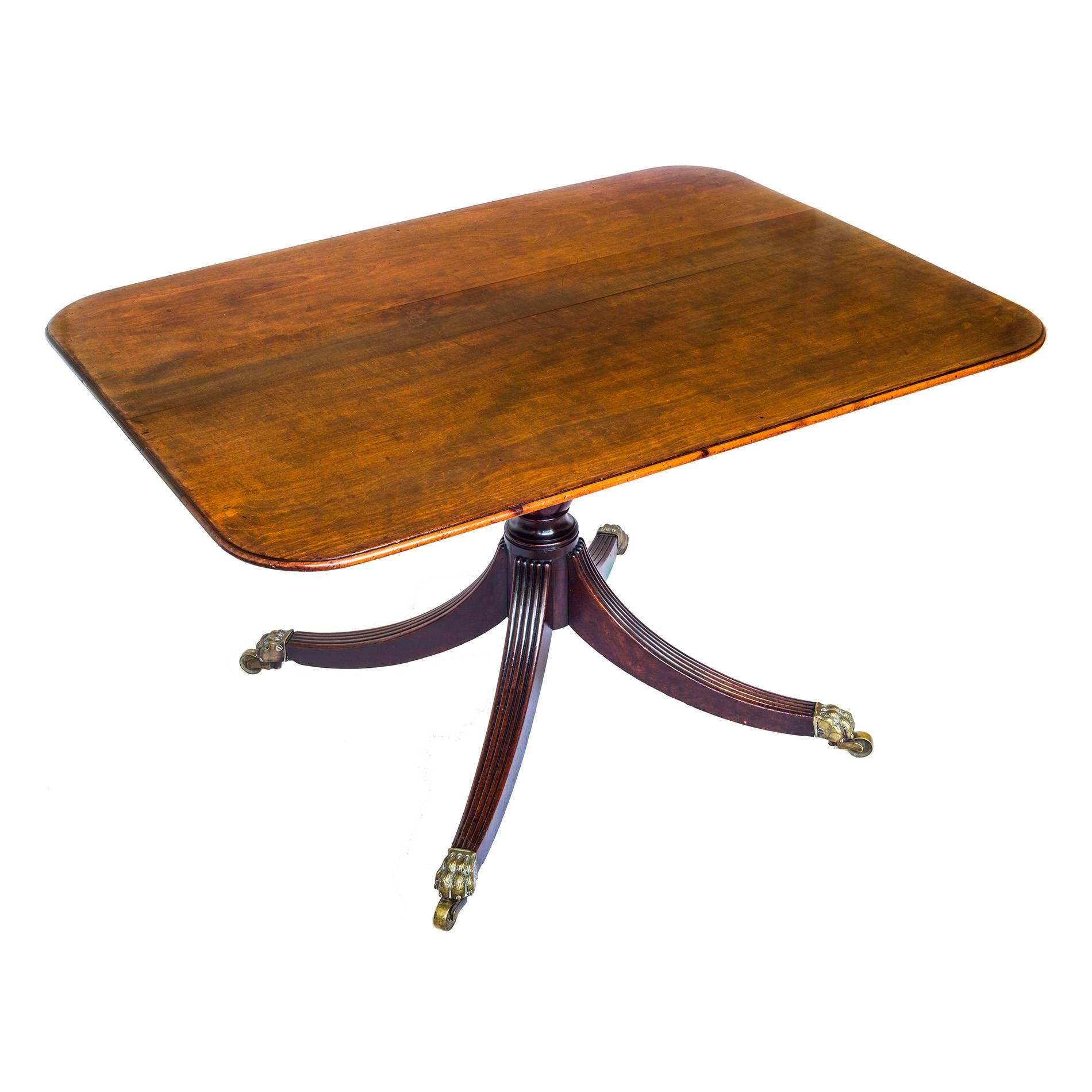 Fine English Georgian Regency Period Figured Mahogany Pedestal Table, circa 1800