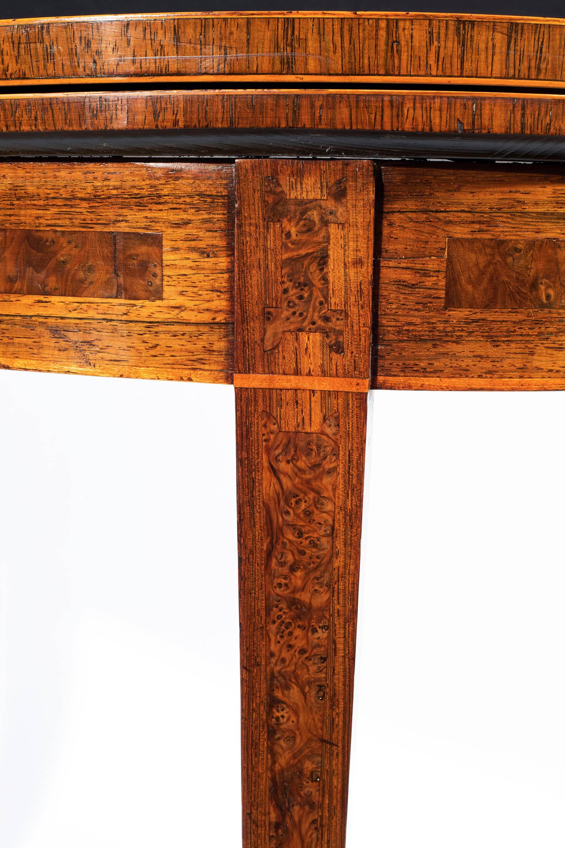 English 18th Century George III Burl Yew and Fustic Inlaid D-shaped Side Table In Excellent Condition In Richmond, London