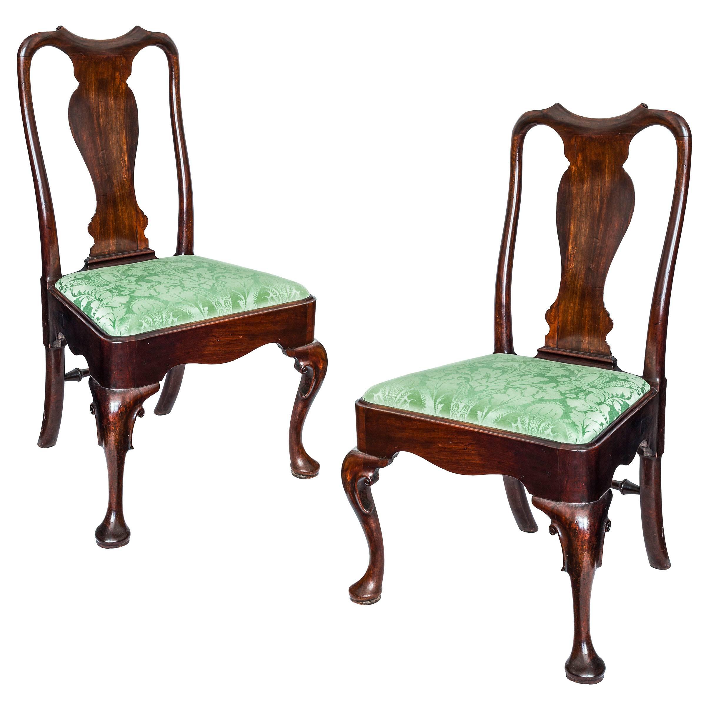 English 18th Century Pair of Georgian Cabriole Leg Chairs